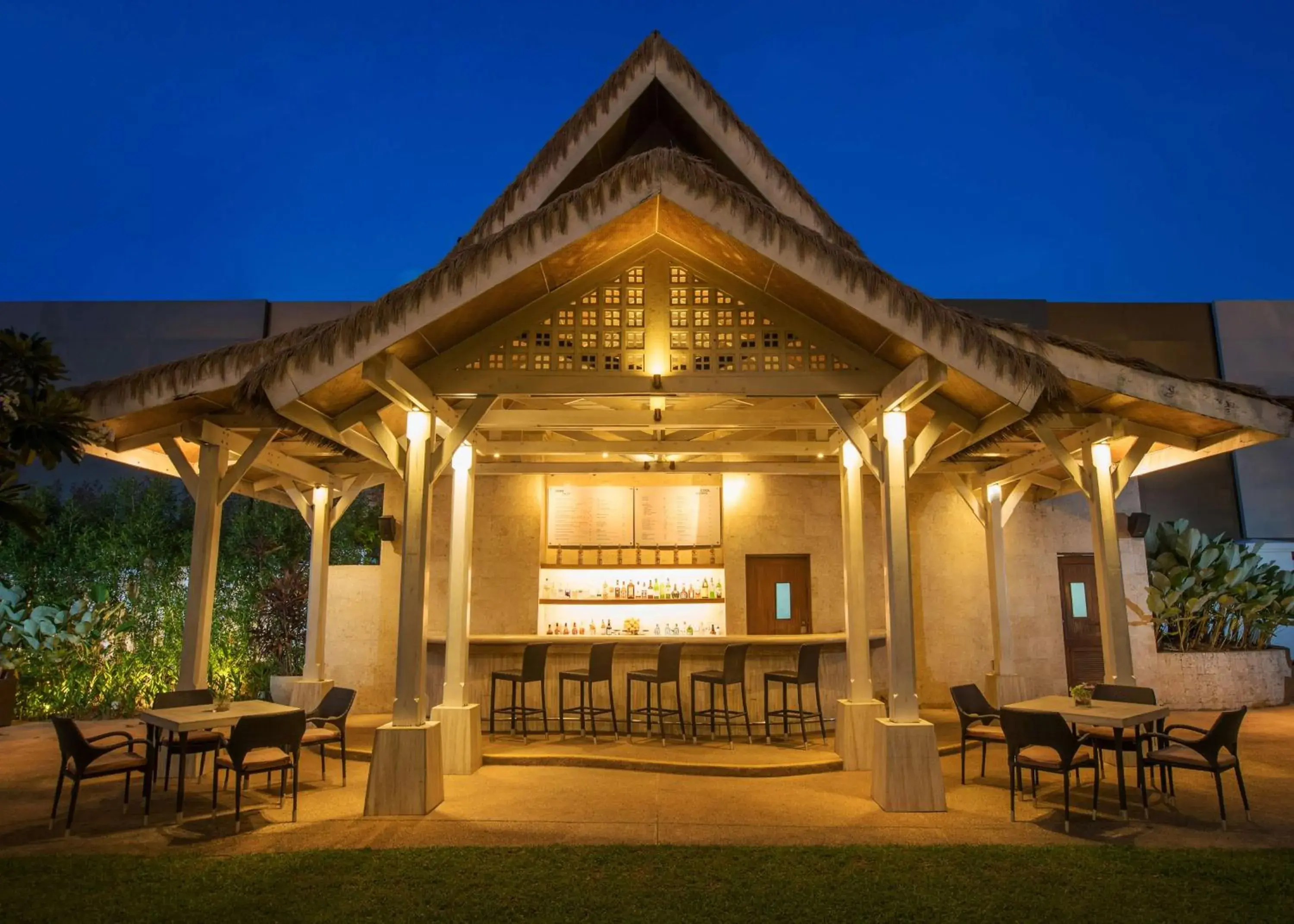 Restaurant/places to eat in Radisson Blu Cebu Restaurant/places to eat in Radisson Blu Cebu