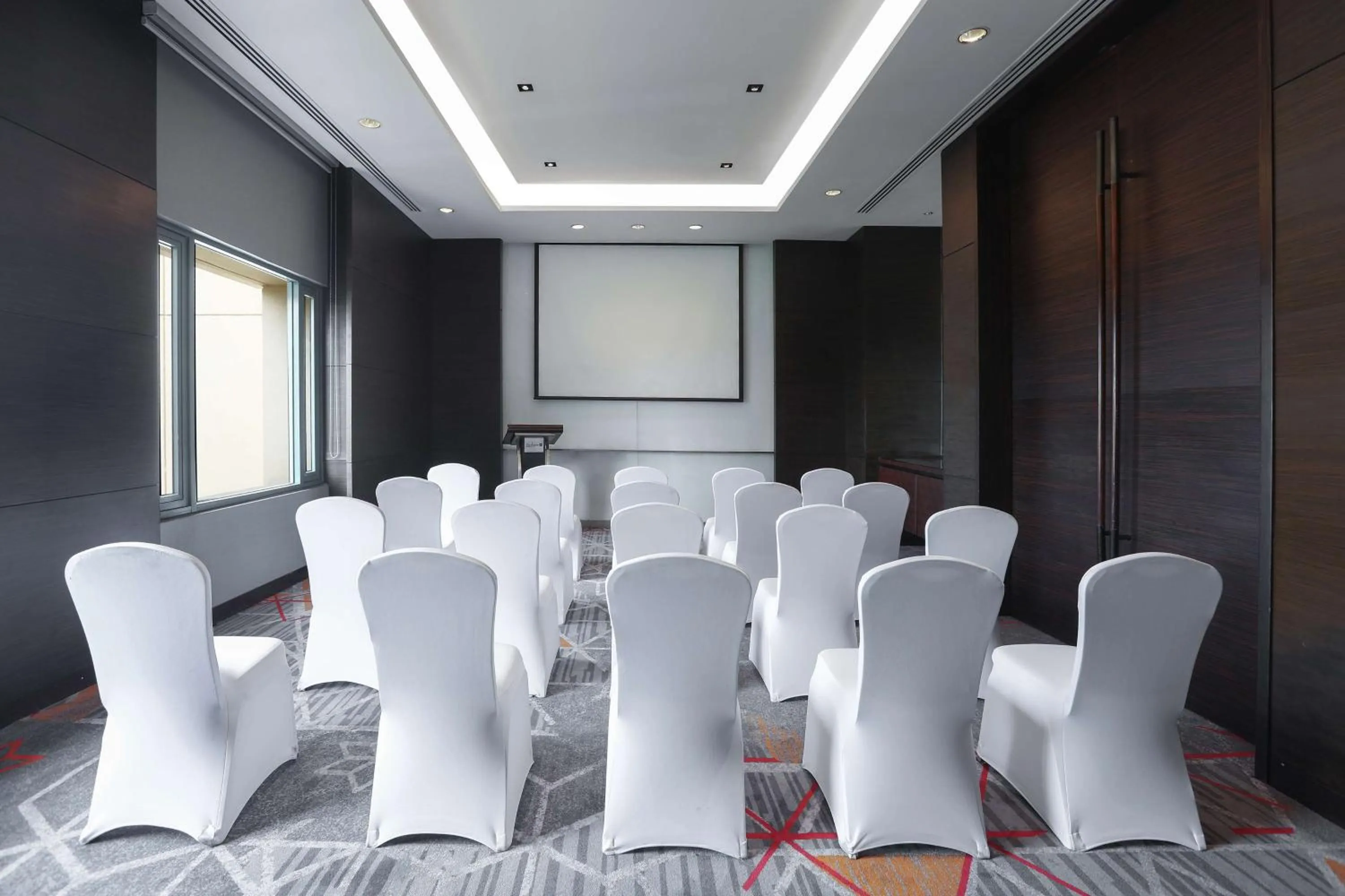 Meeting/conference room in Radisson Blu Cebu