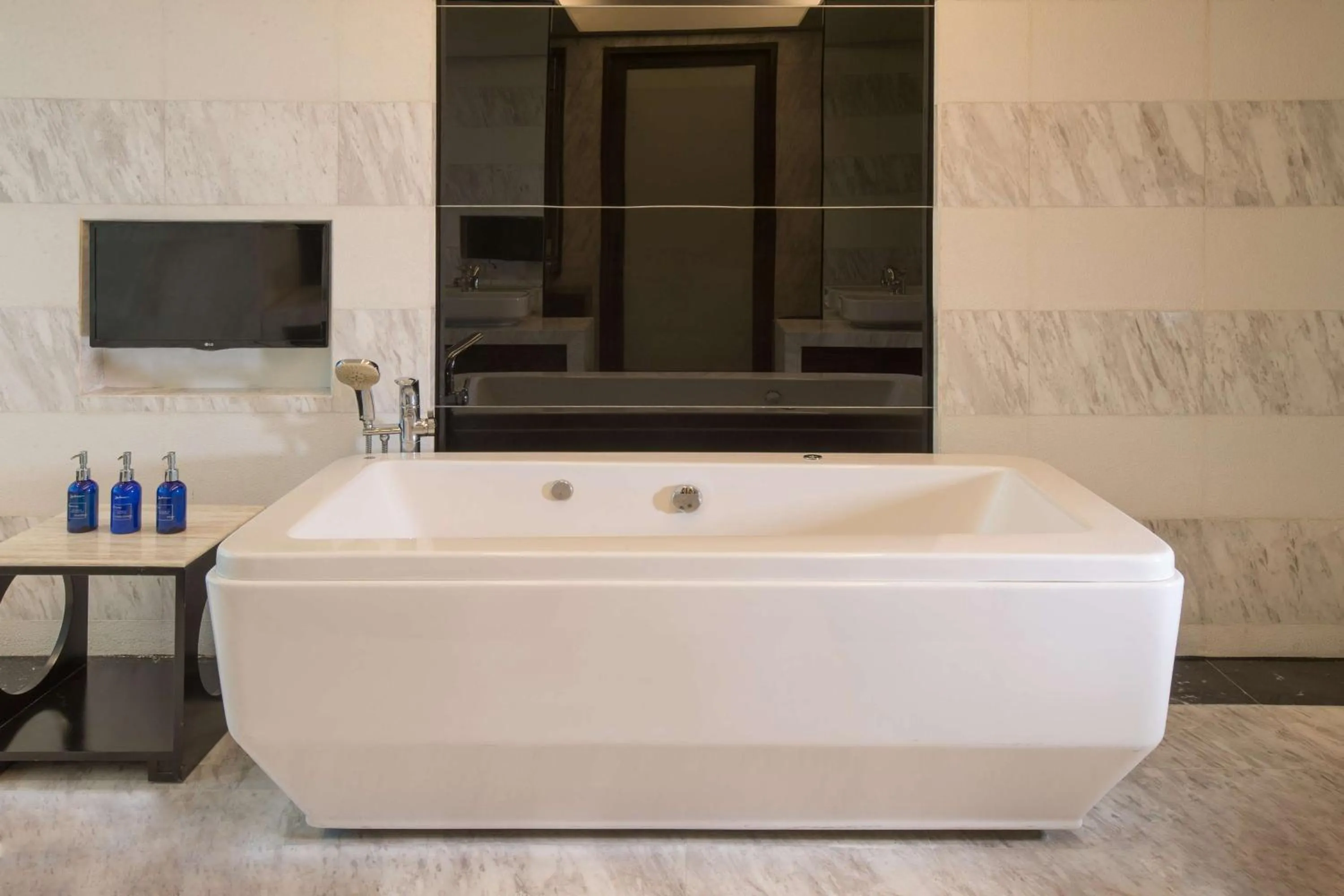 Bathroom in Radisson Blu Cebu