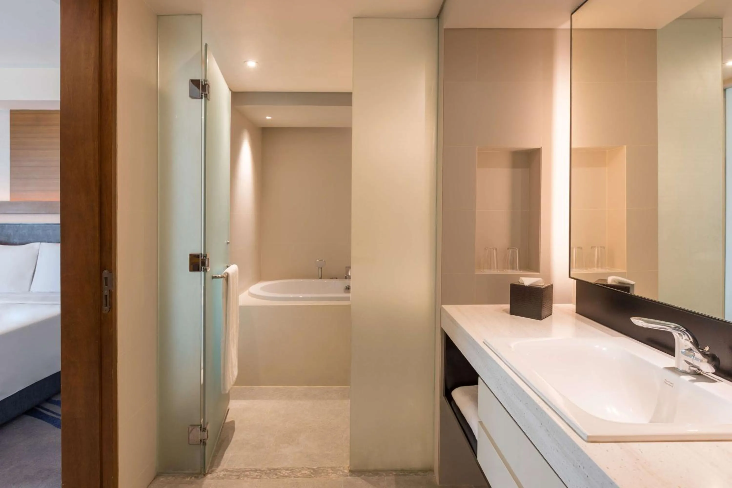 Toilet, Bed in Radisson Blu Cebu
