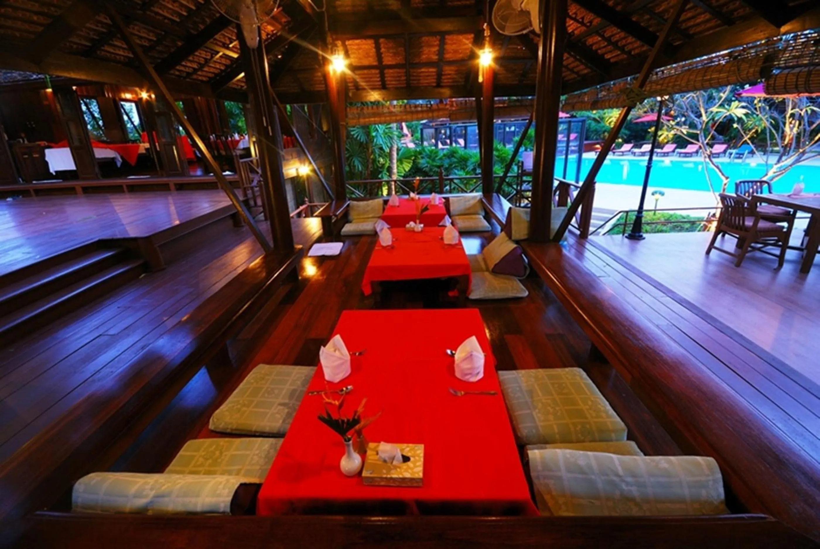 Restaurant/places to eat in Sugar Hut Resort & Restaurant