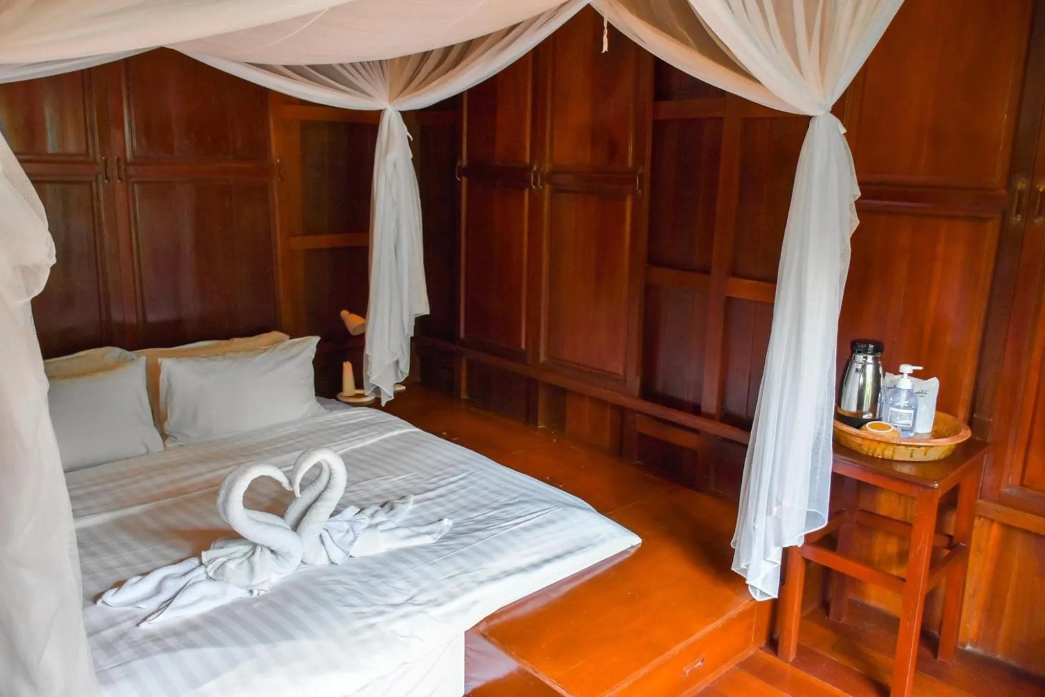 Bed in Sugar Hut Resort & Restaurant