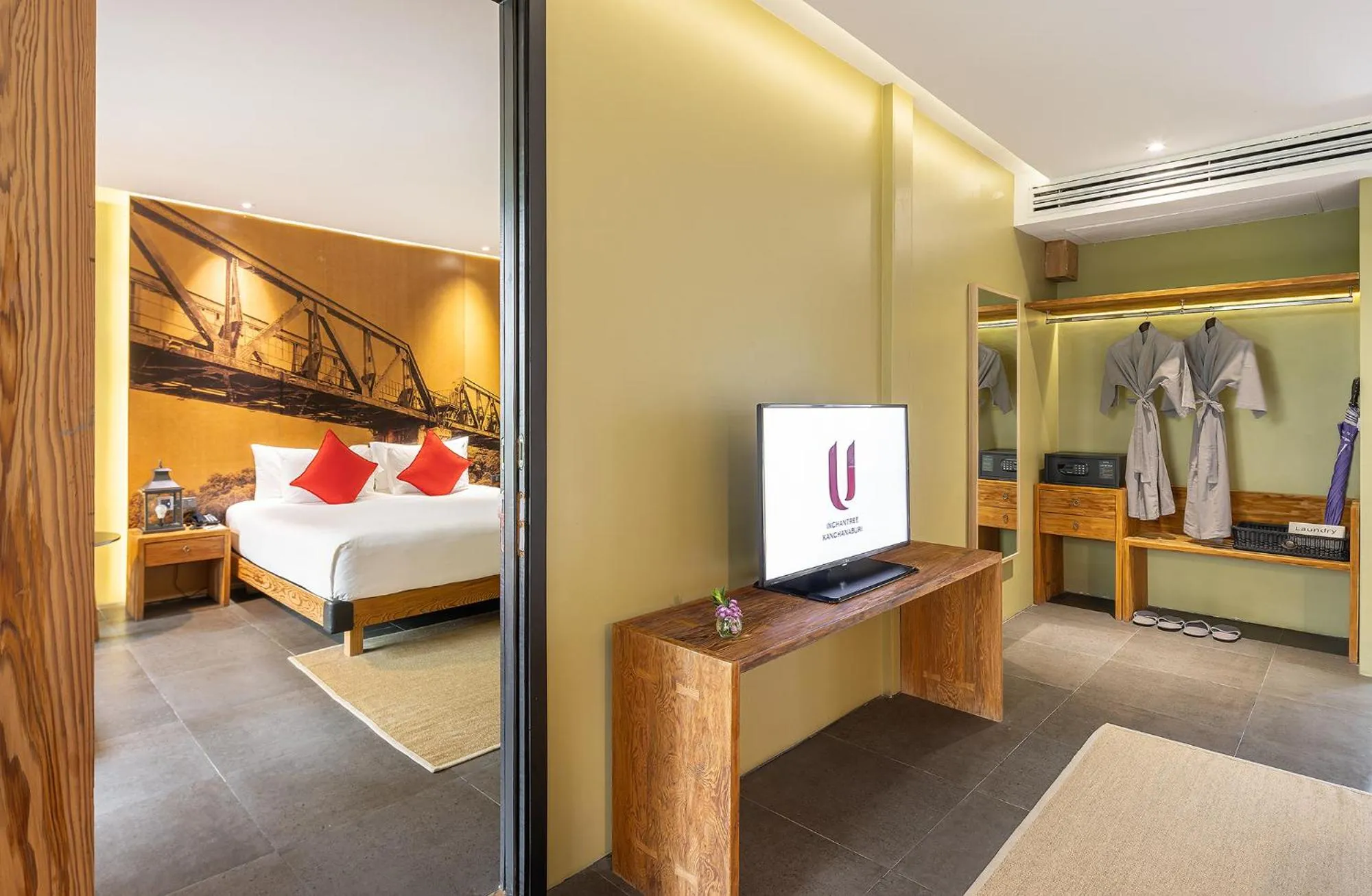 Bed in U Inchantree Kanchanaburi