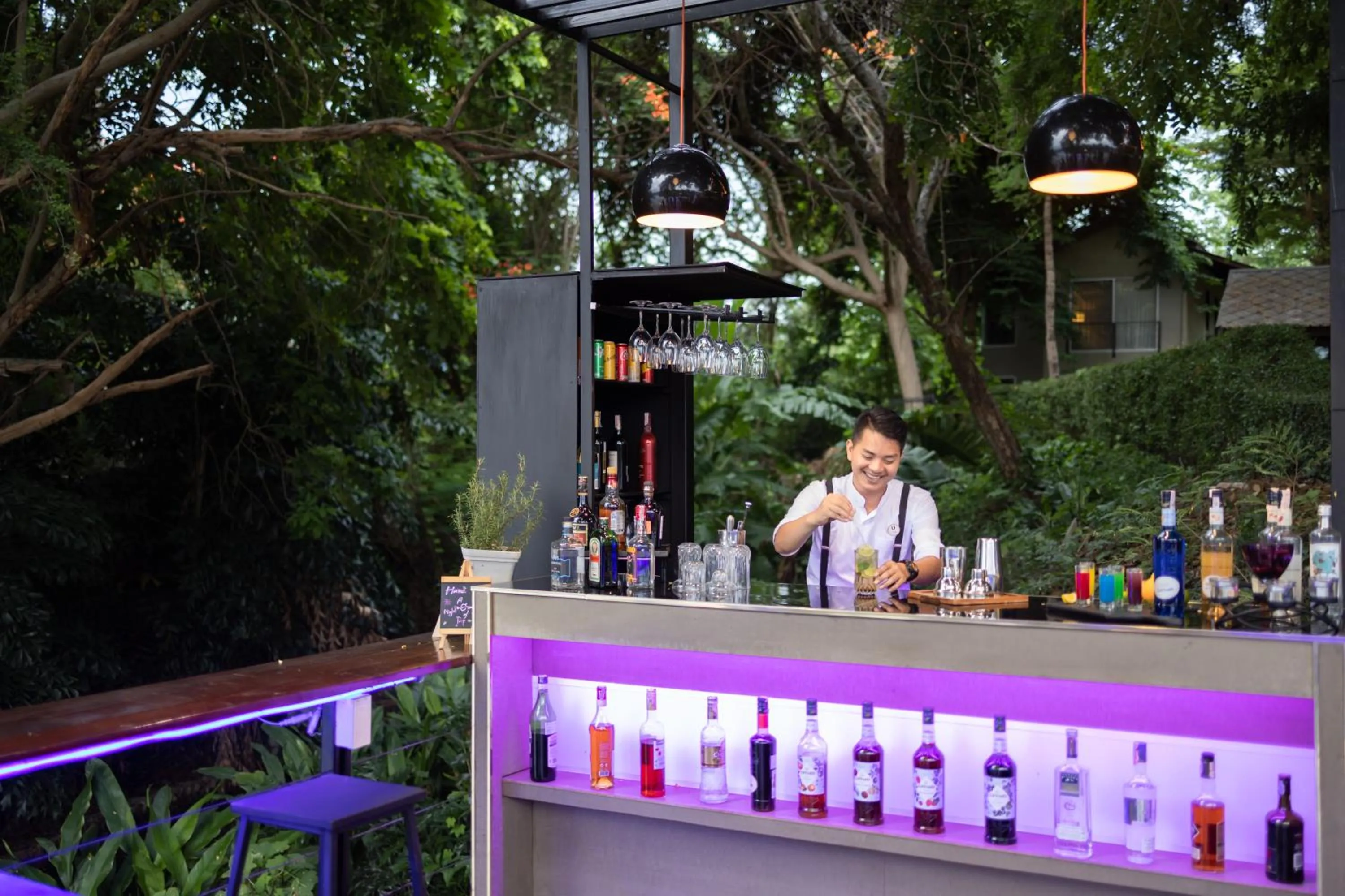 Lounge or bar in U Inchantree Kanchanaburi