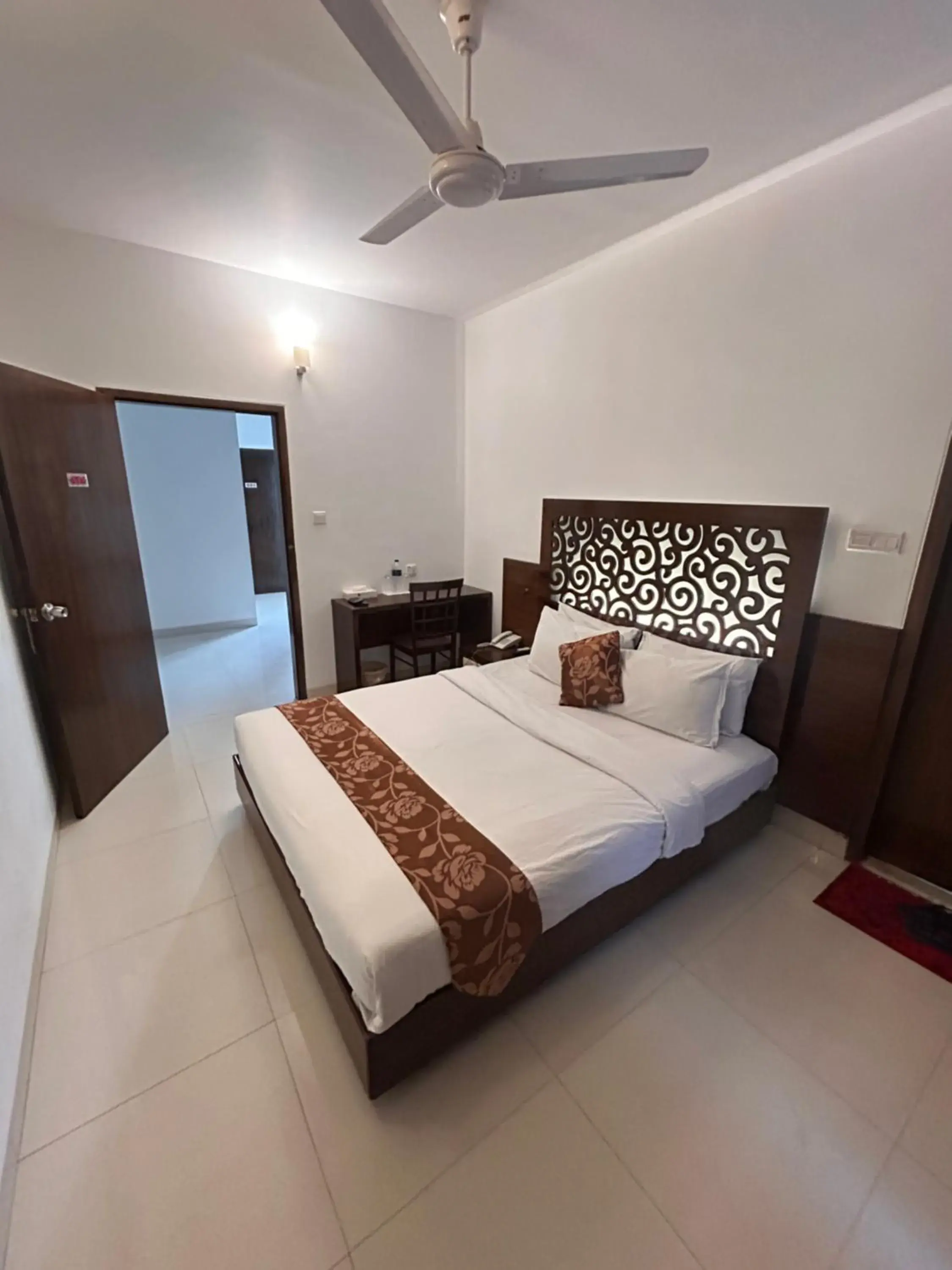 Bed in La Vista Hotel Bed in La Vista Hotel