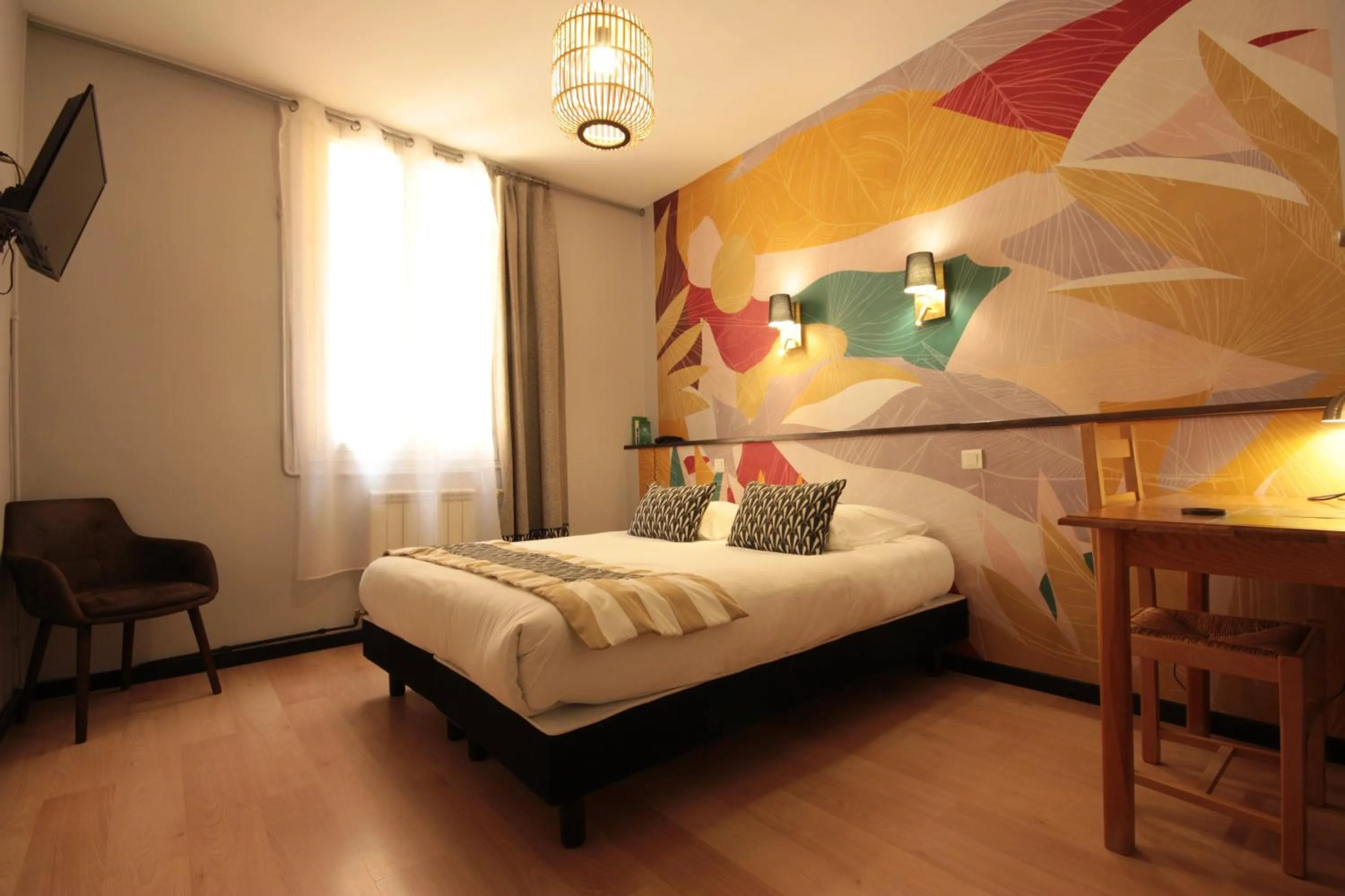 Bed in Hôtel Des Arts, Artisanal et Indépendant