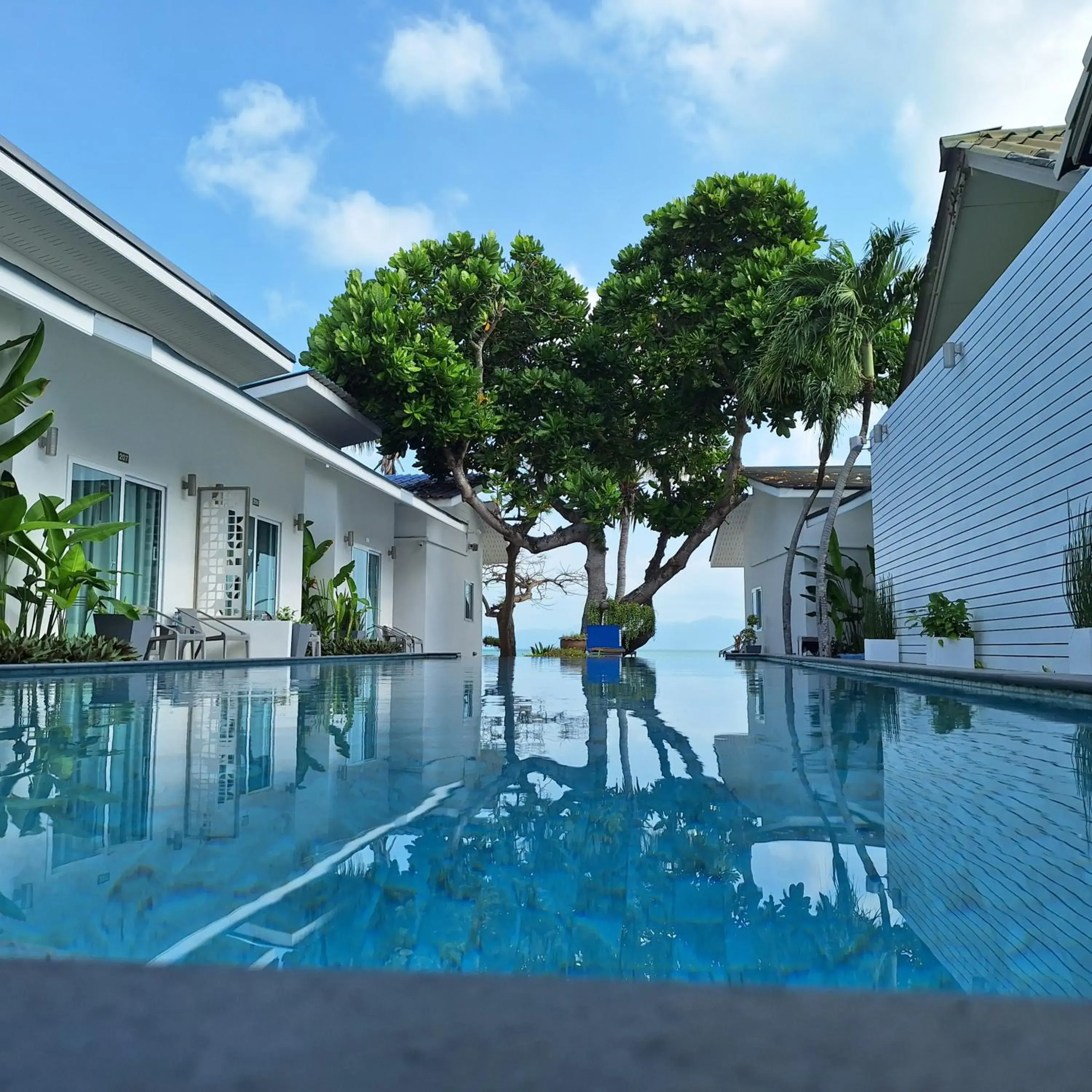 Swimming pool in Baanfah Resort Samui Swimming pool in Baanfah Resort Samui