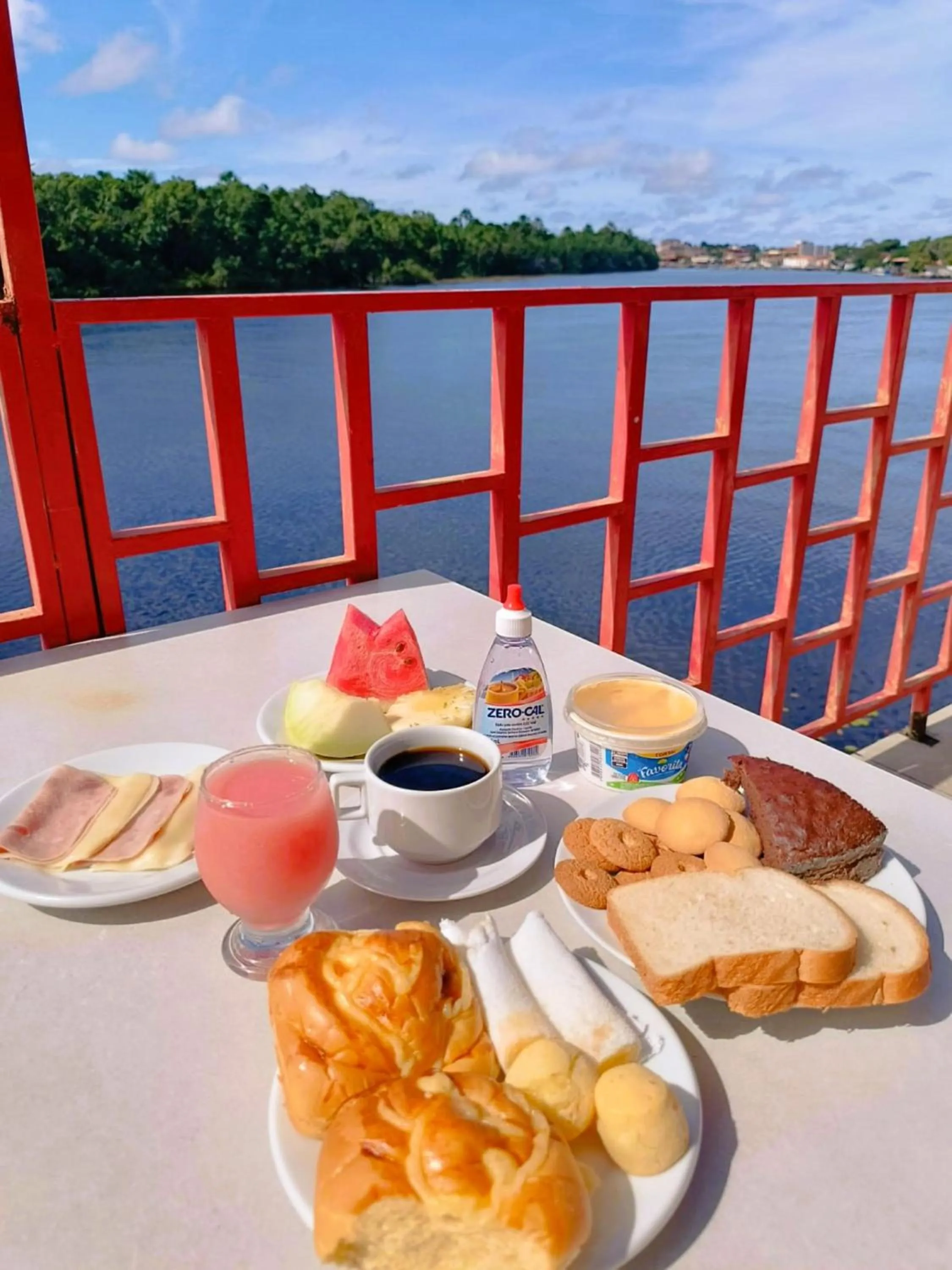 Breakfast in Hotel Beira Rio Preguiças