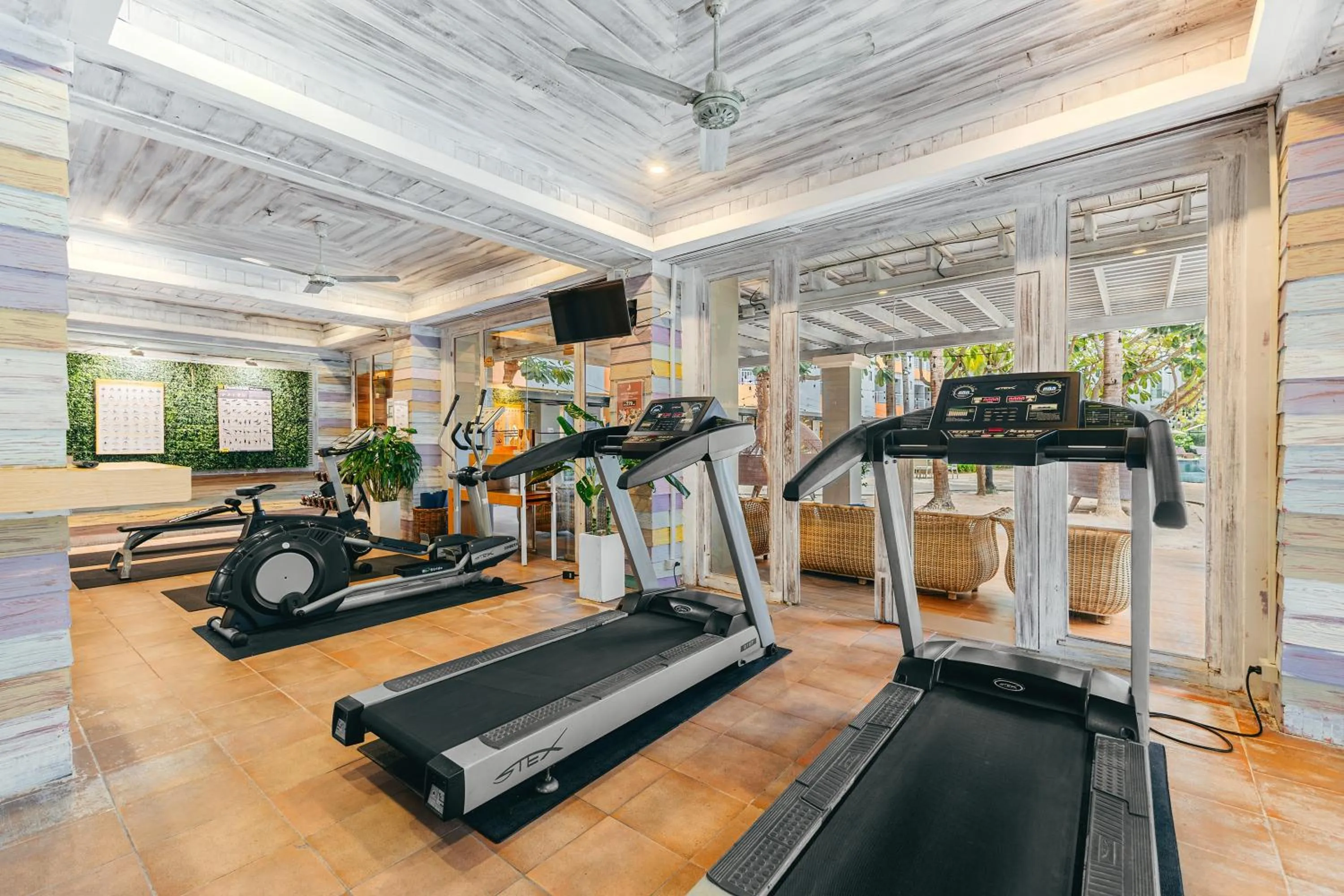 Fitness centre/facilities in Heeton Concept Hotel Pattaya by Compass Hospitality
