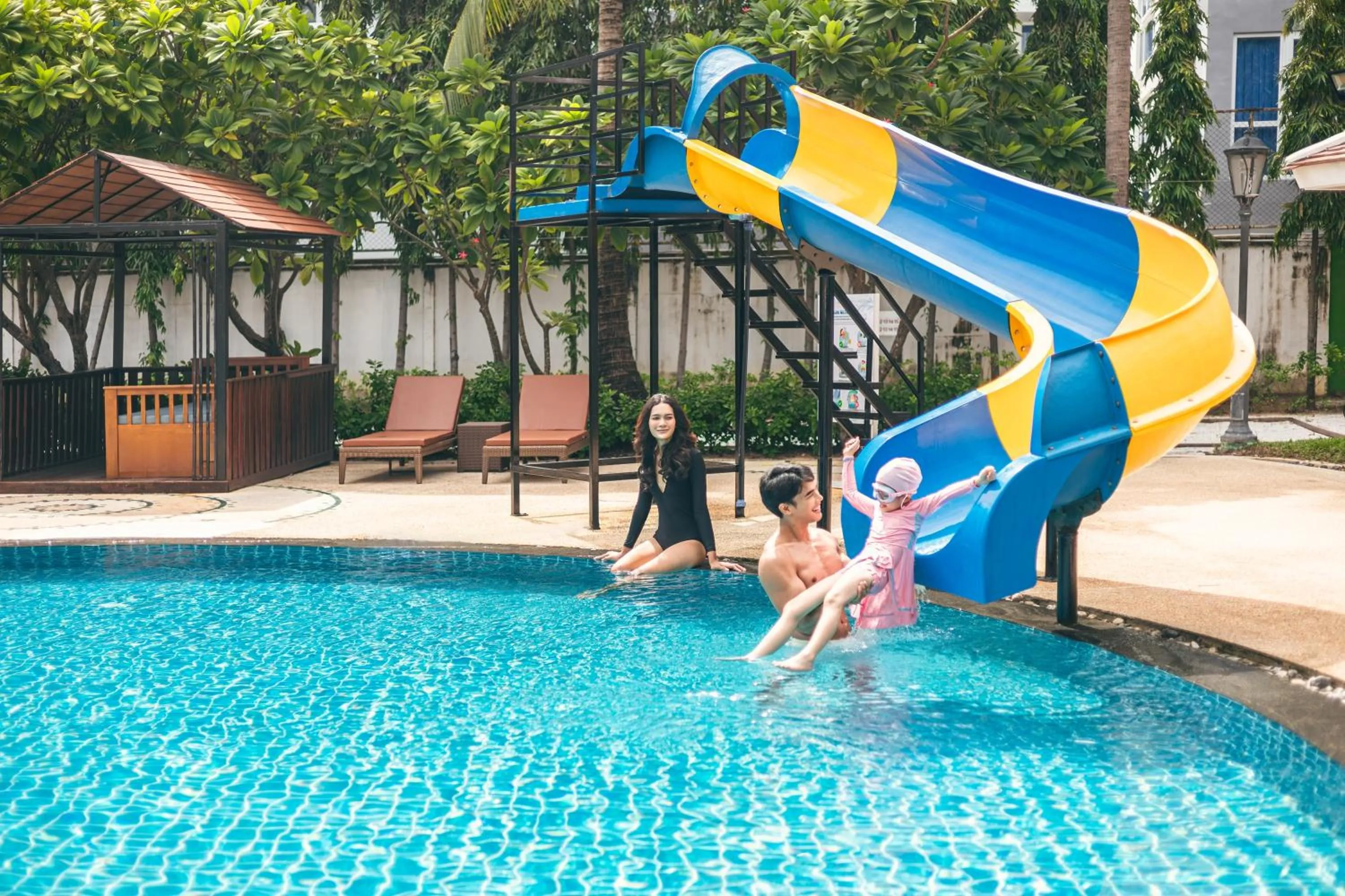 Swimming pool in Heeton Concept Hotel Pattaya by Compass Hospitality