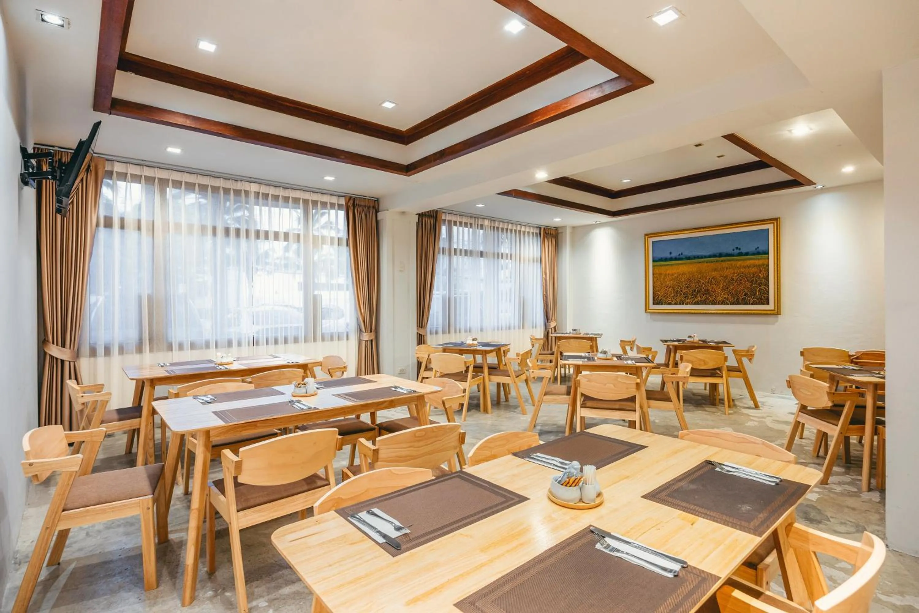 Restaurant/places to eat in Heeton Concept Hotel Pattaya by Compass Hospitality