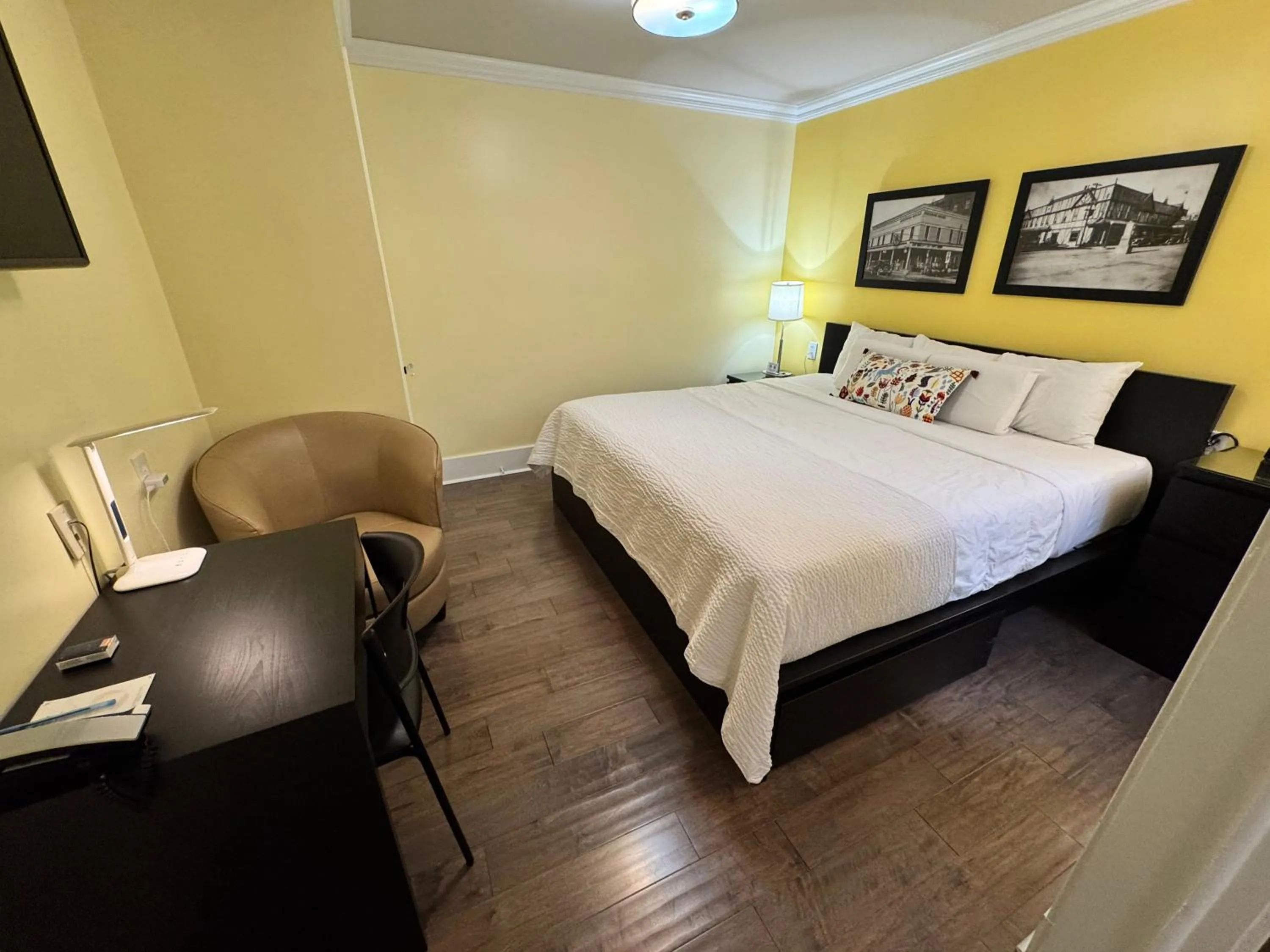 Bed in The Sherman Inn