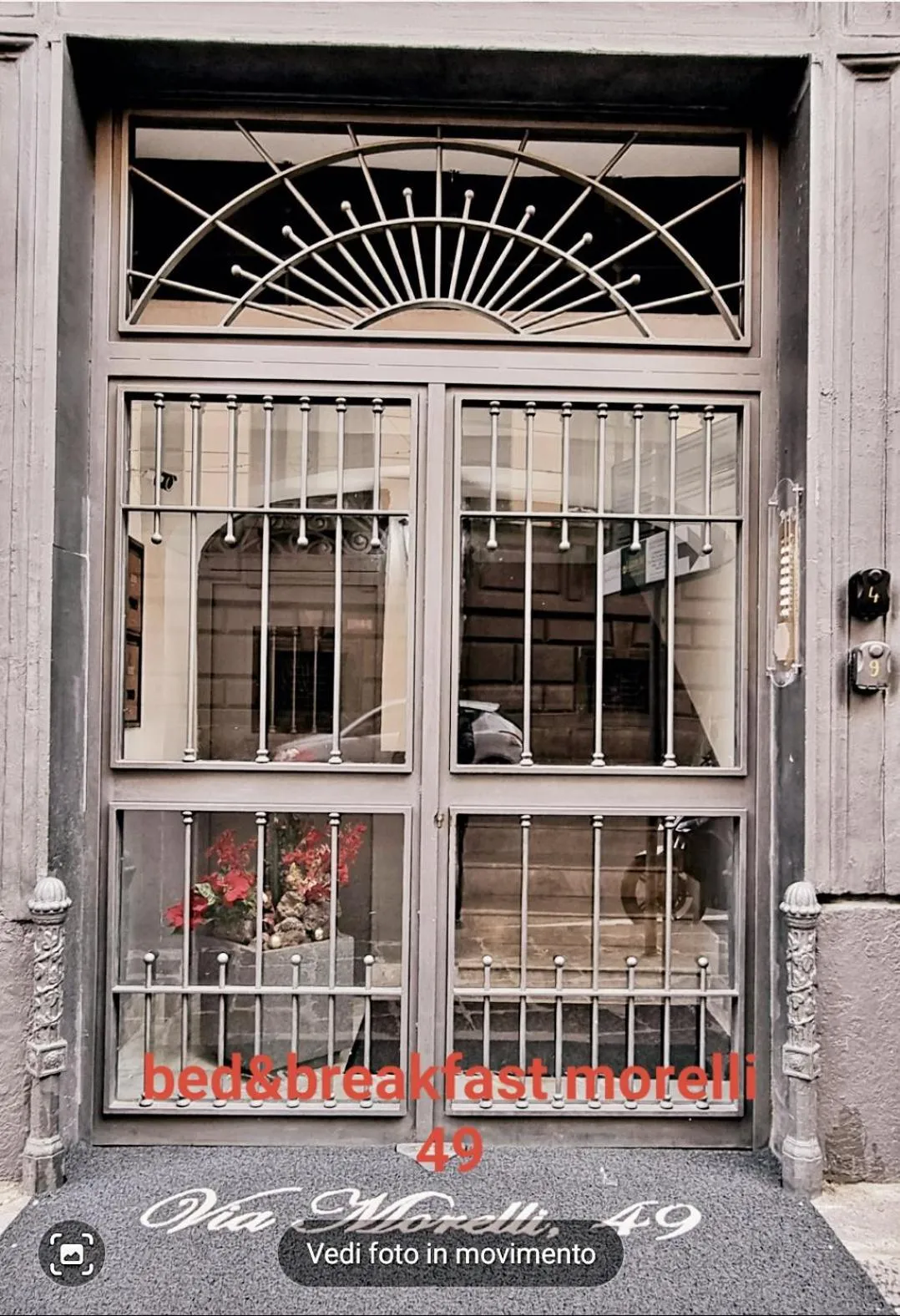 Facade/entrance in Bed morelli 49 , chiaia