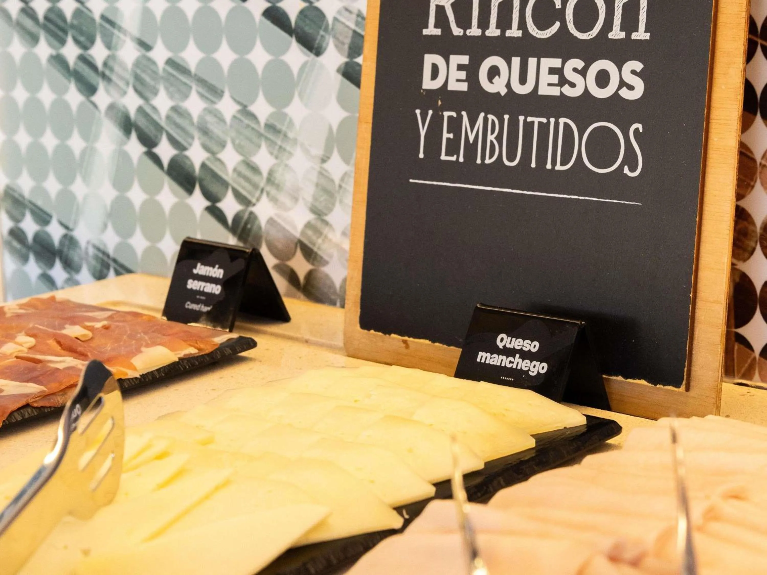 Breakfast in Ibis Elche