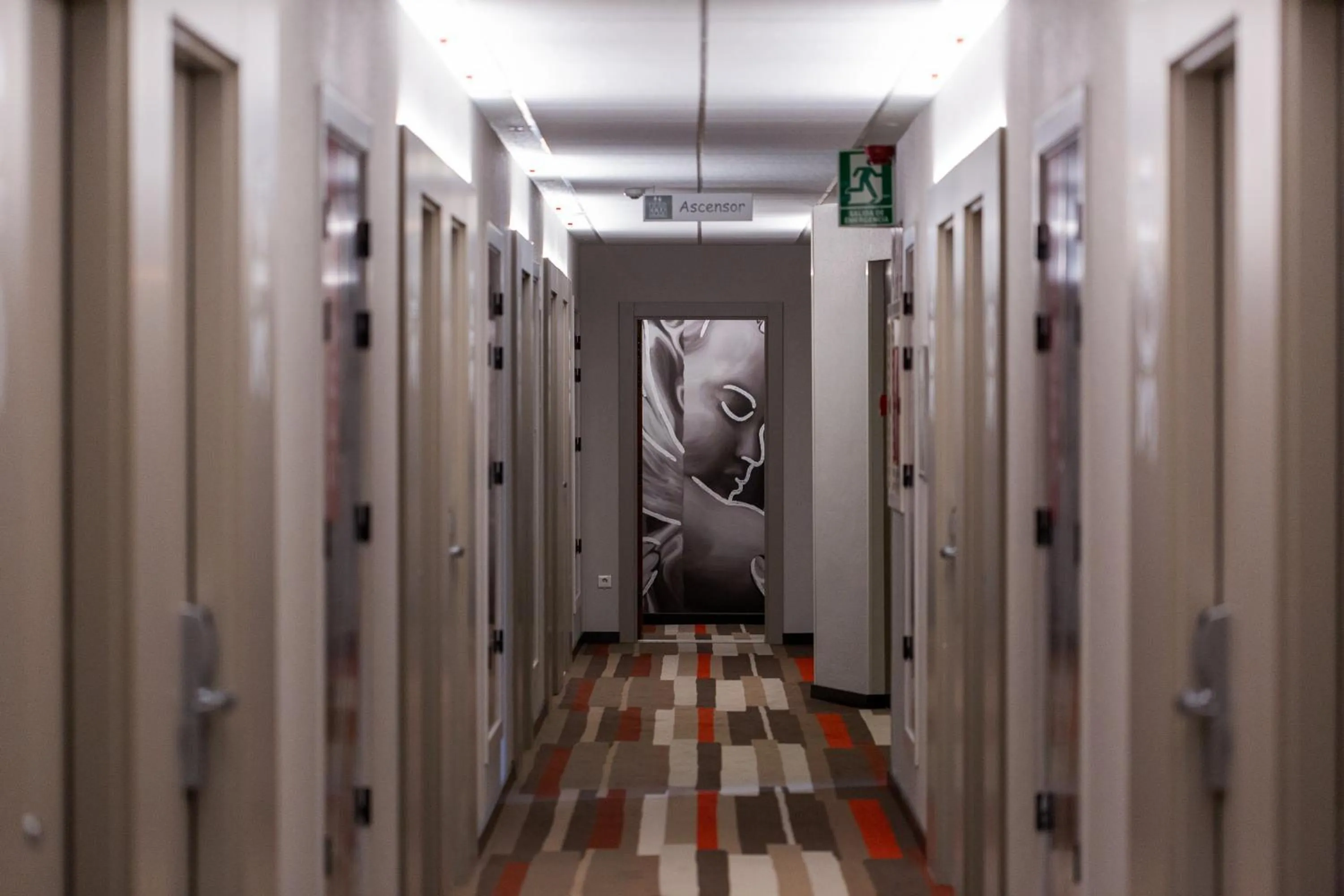 Area and facilities in Ibis Elche