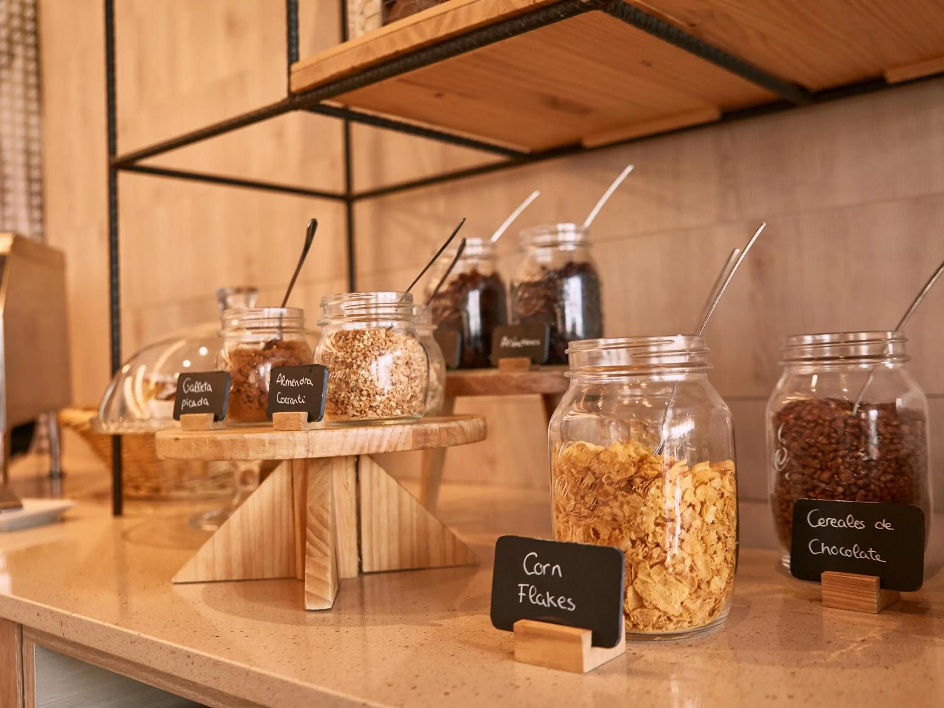 Restaurant/places to eat in Ibis Elche