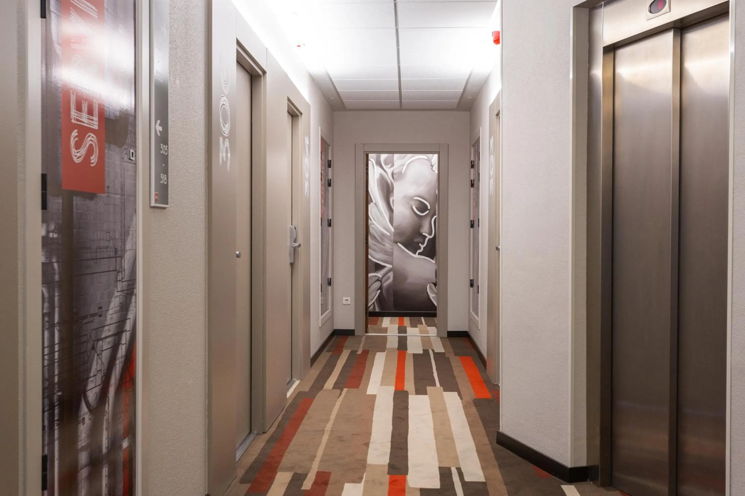 Decorative detail in Ibis Elche