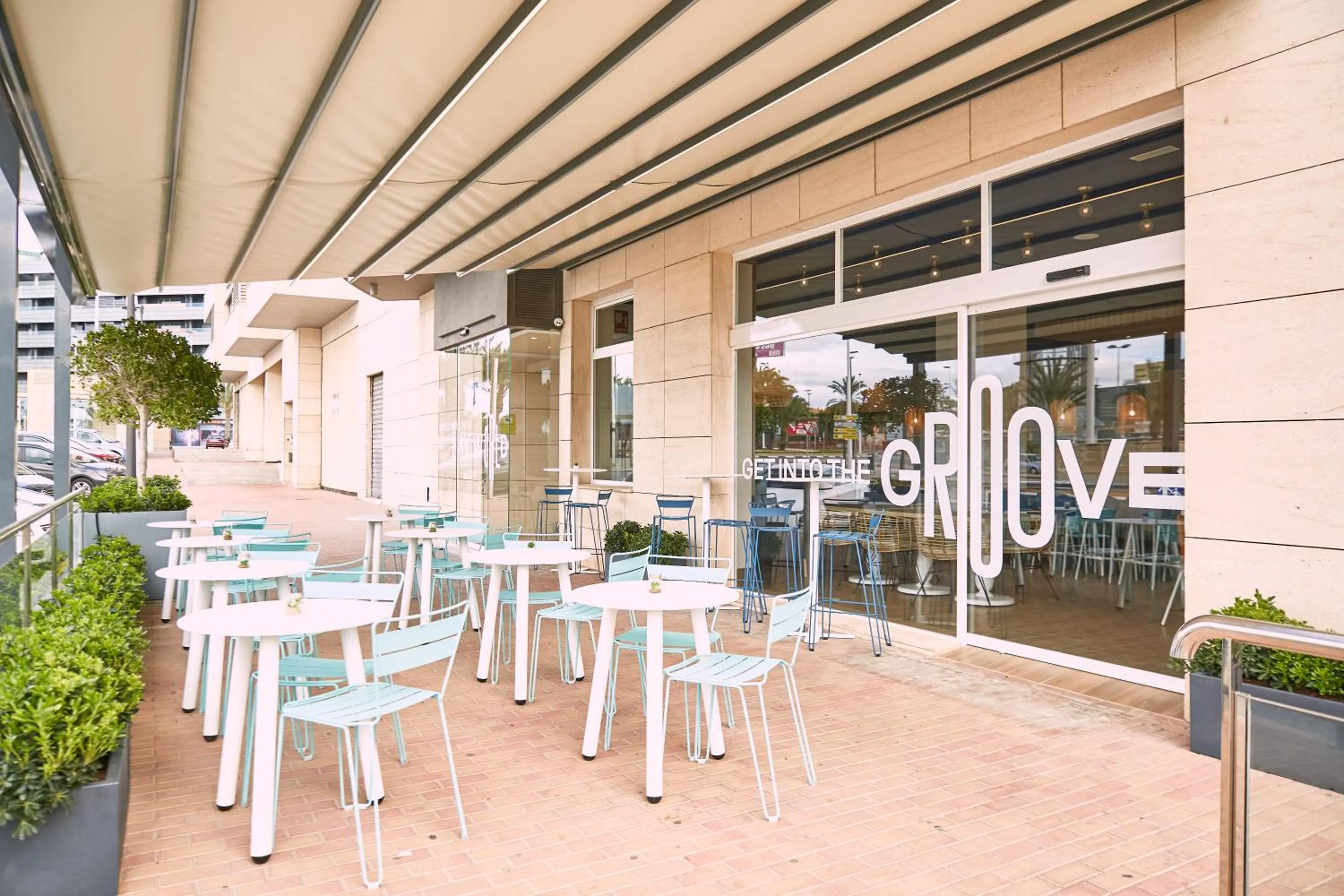 Restaurant/places to eat in Ibis Elche