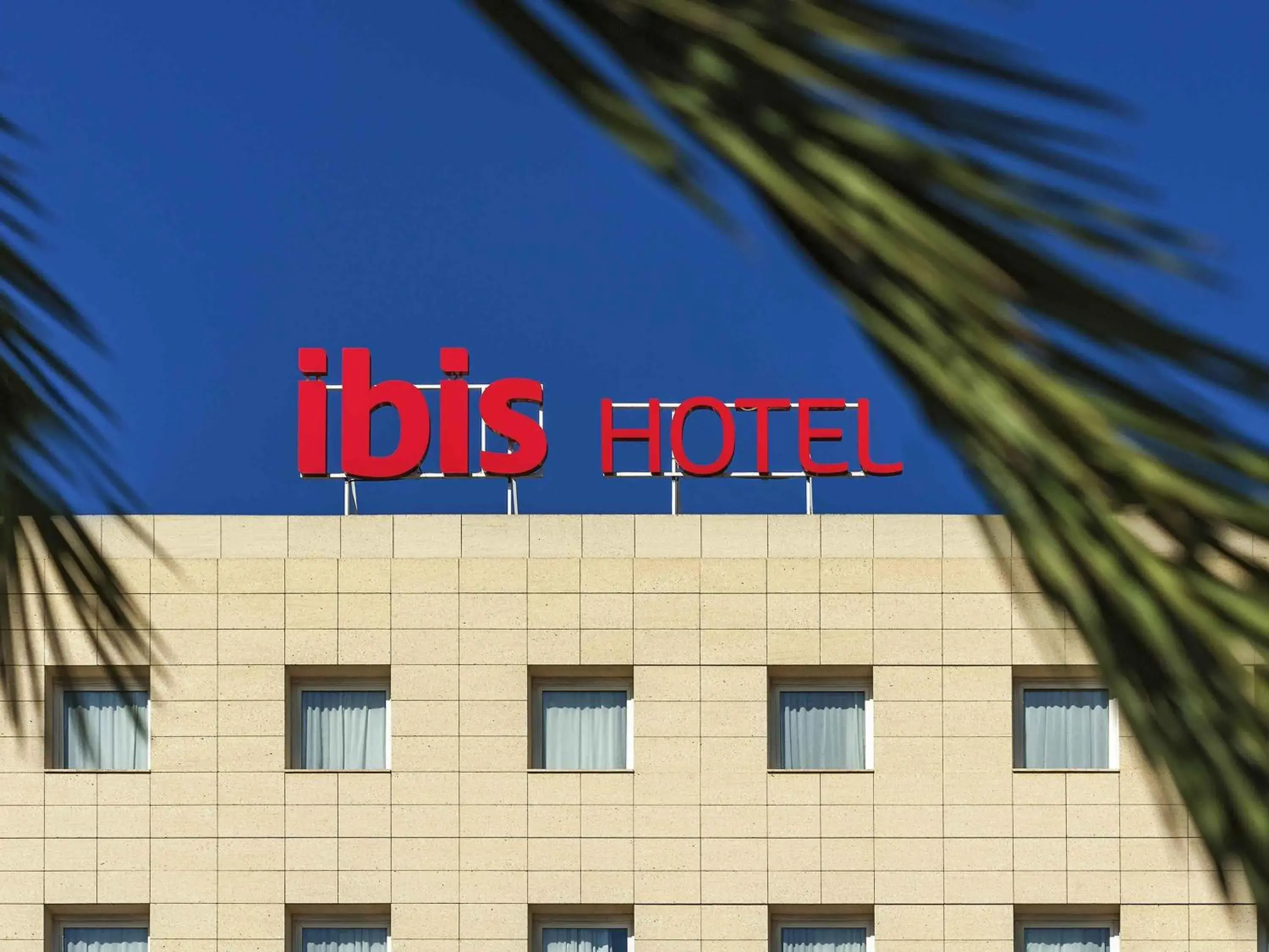 Property building in Ibis Elche Property building in Ibis Elche