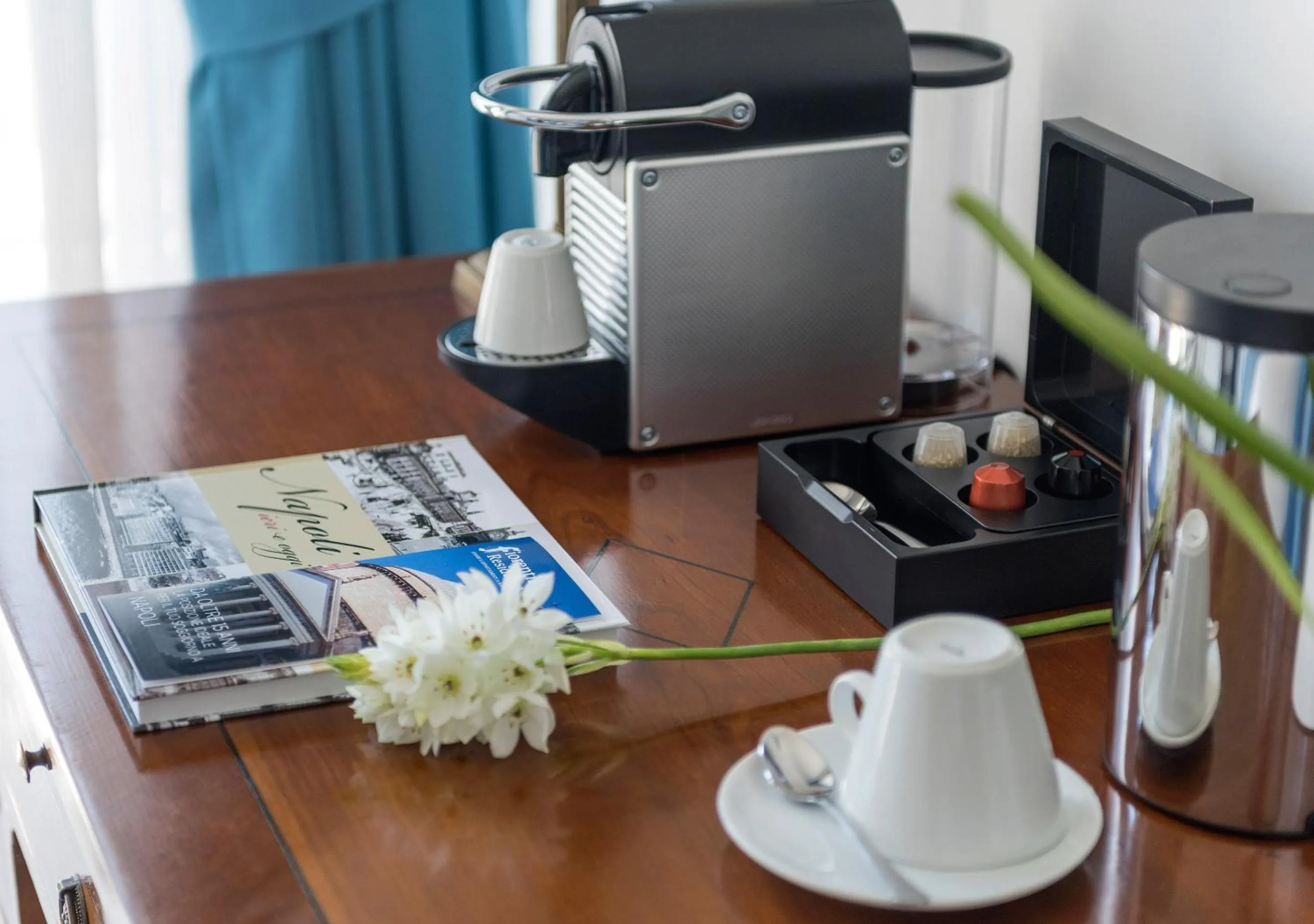 Coffee/tea facilities in Fiorentini Residence NAPOLI