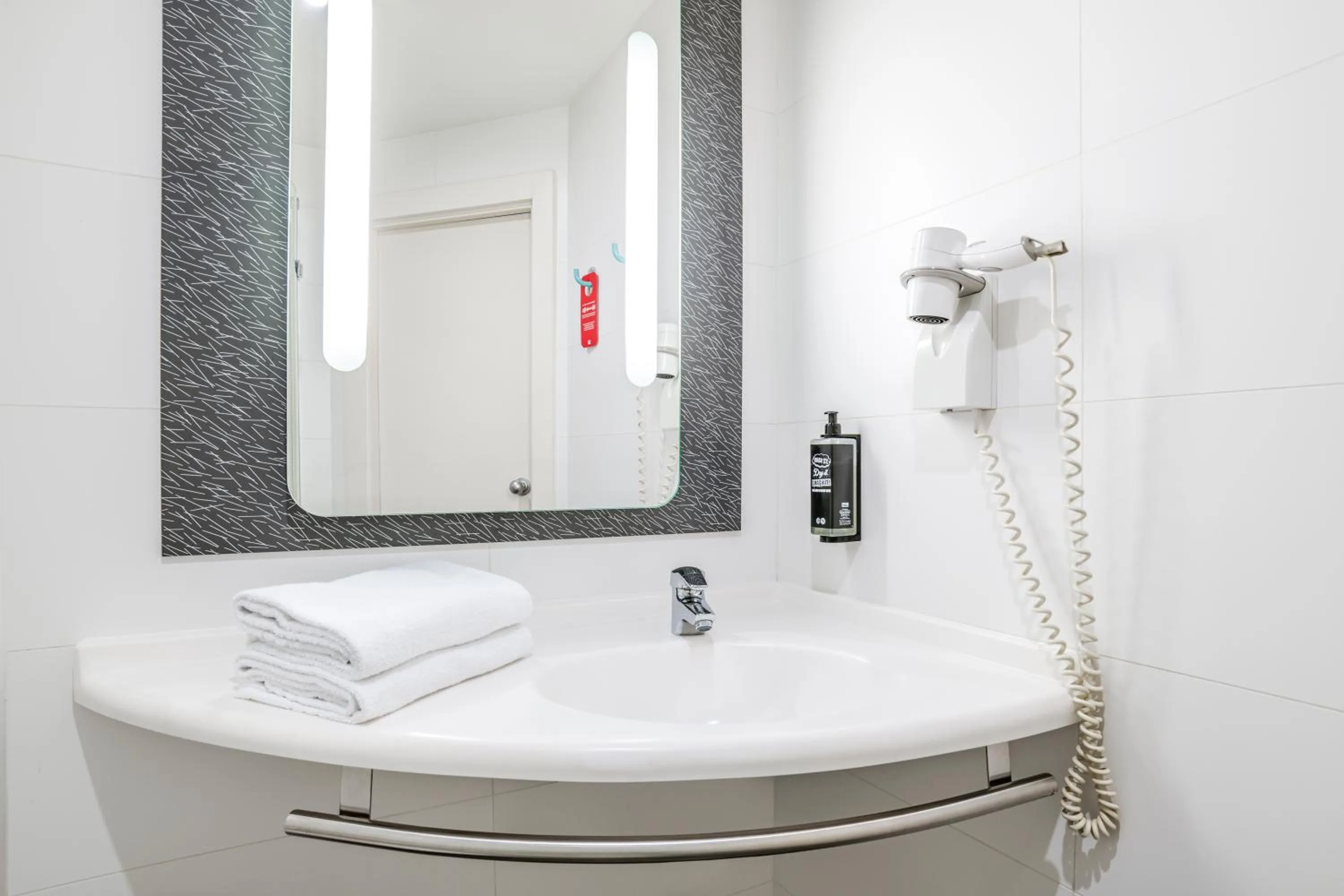 Bathroom in Ibis Bilbao Barakaldo