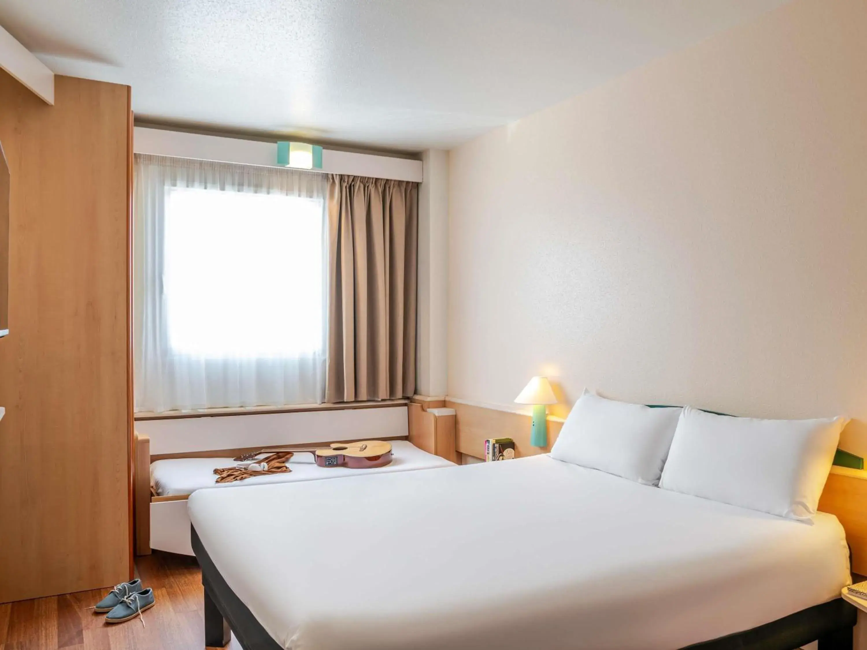 Bedroom, Bed in Ibis Bilbao Barakaldo Bedroom, Bed in Ibis Bilbao Barakaldo