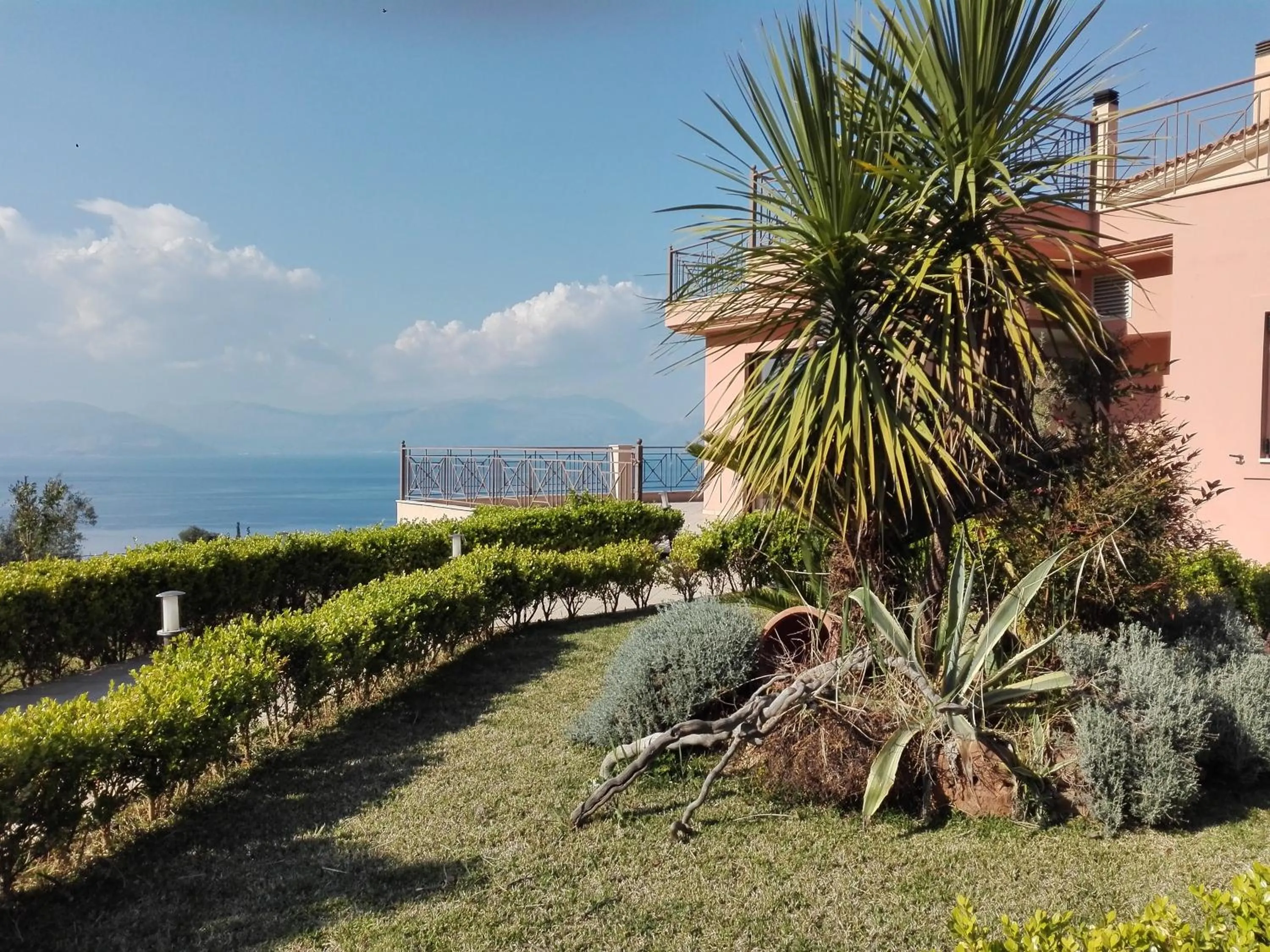 Hotel Theasi