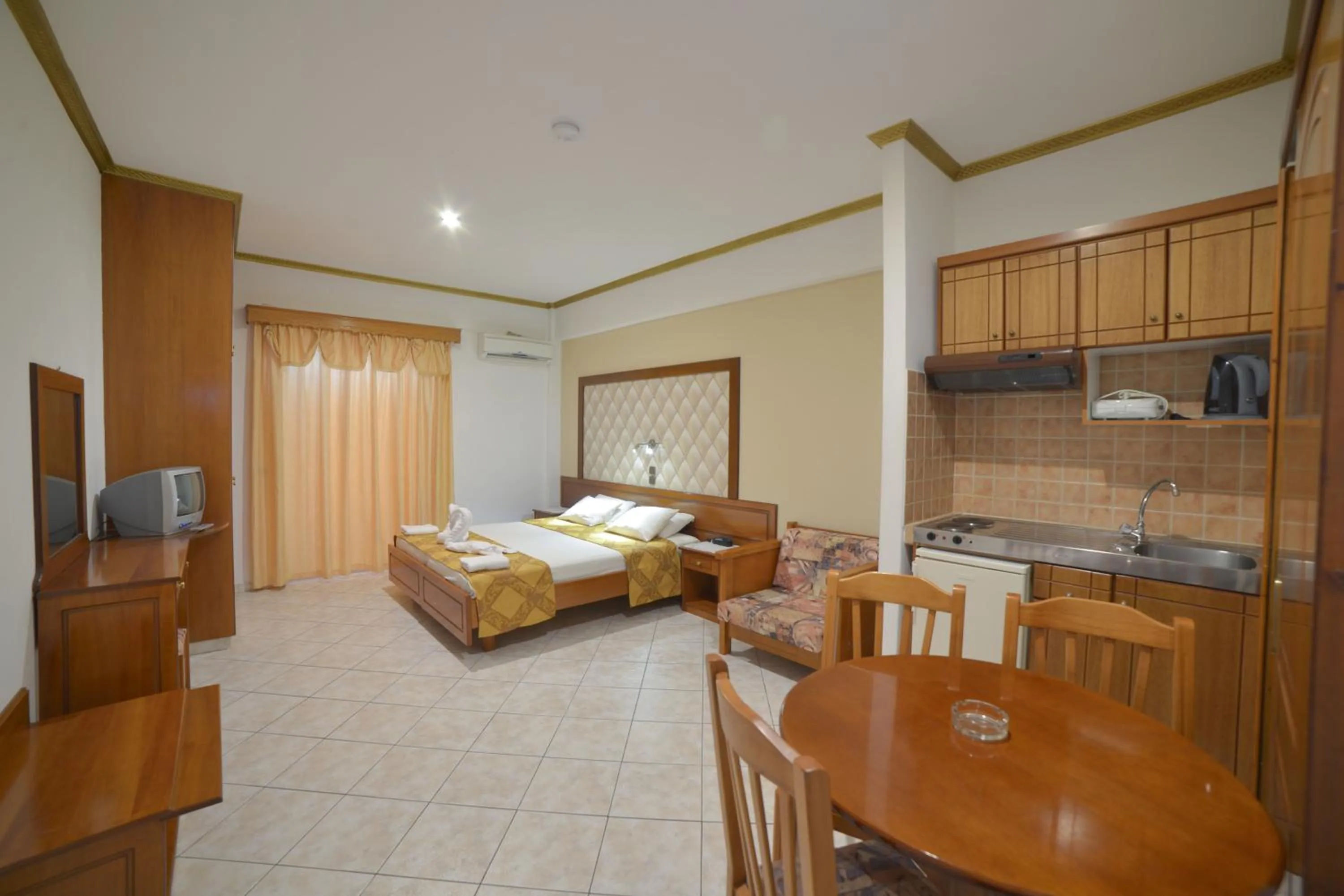 Photo of the whole room, Bed in Angelina Hotel & Apartments