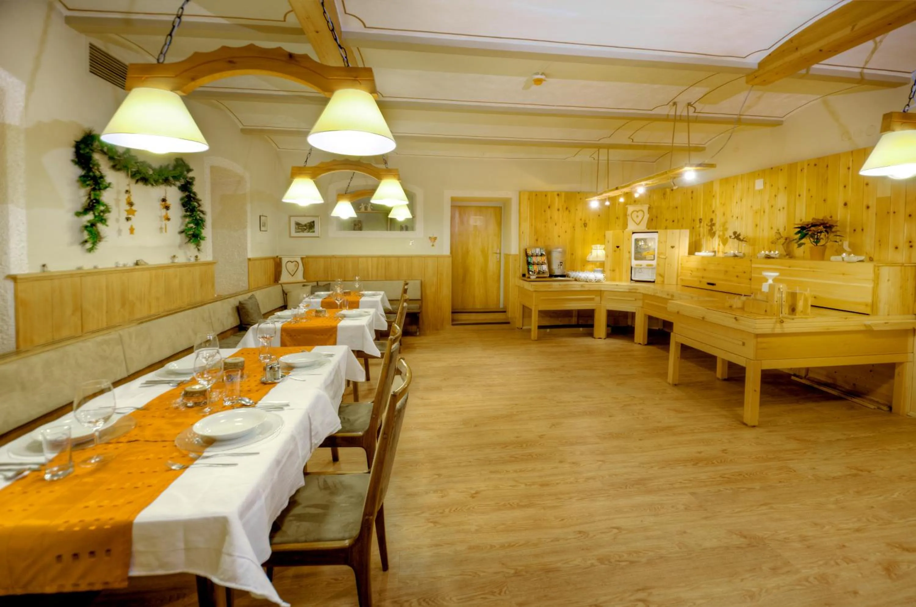 Restaurant/places to eat in Hotel Bergkristall