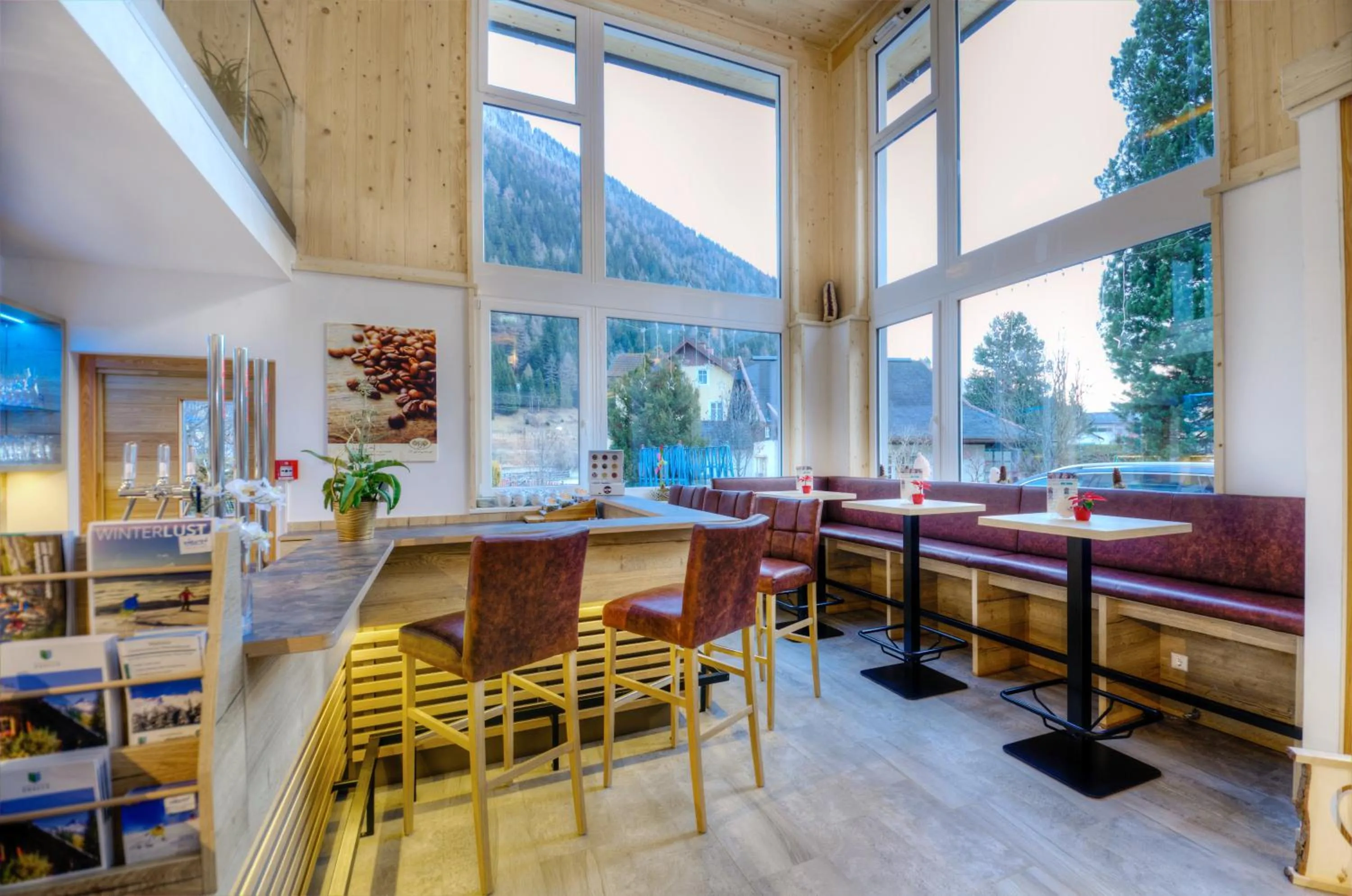 Lounge or bar in Hotel Bergkristall