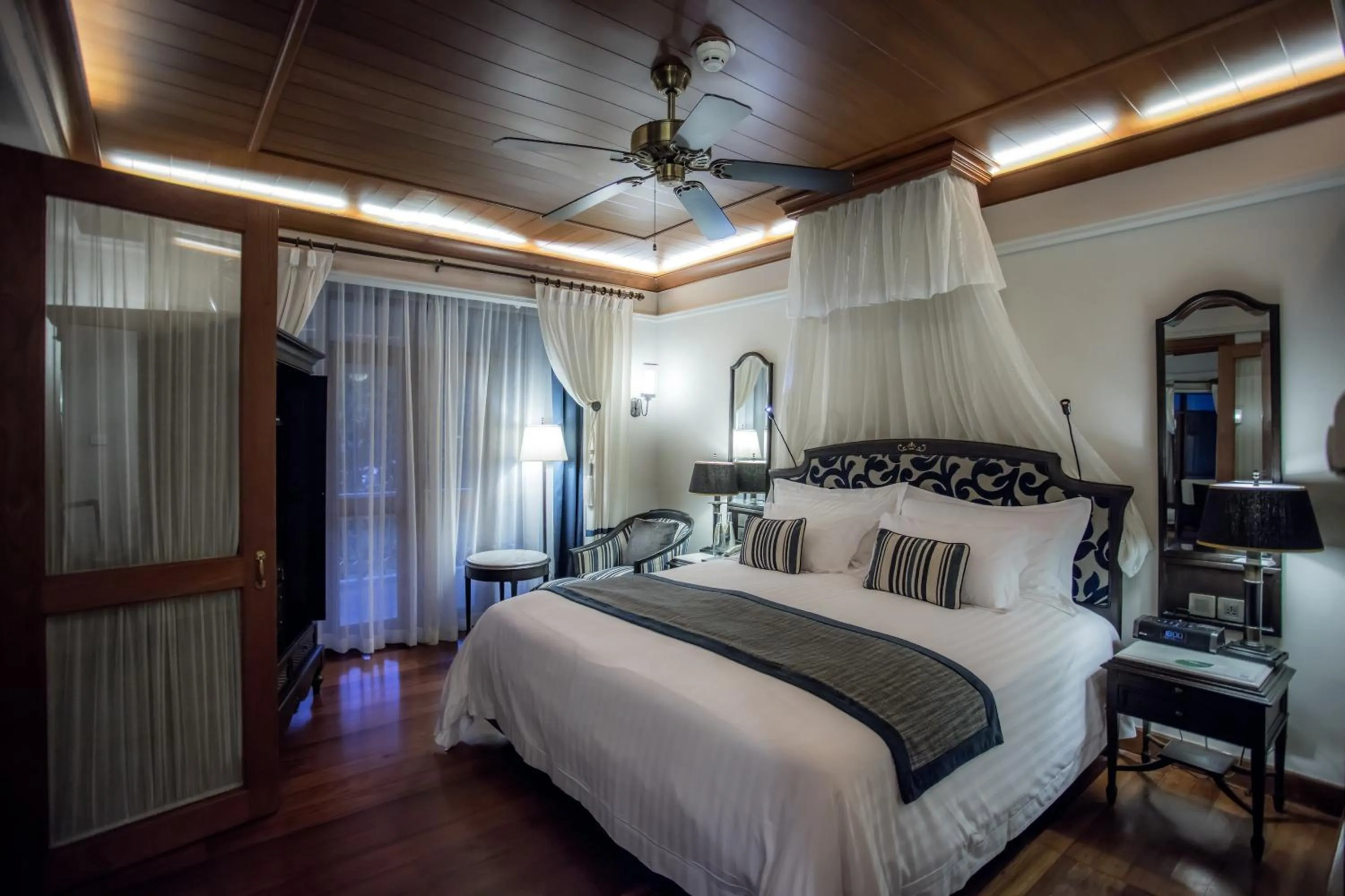 Photo of the whole room, Bed in Centara Grand Beach Resort & Villas Hua Hin