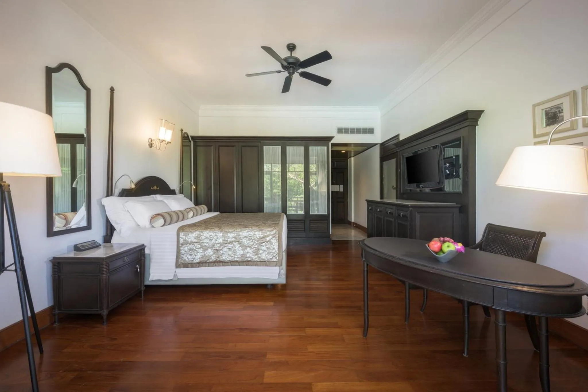 Photo of the whole room, Bed in Centara Grand Beach Resort & Villas Hua Hin