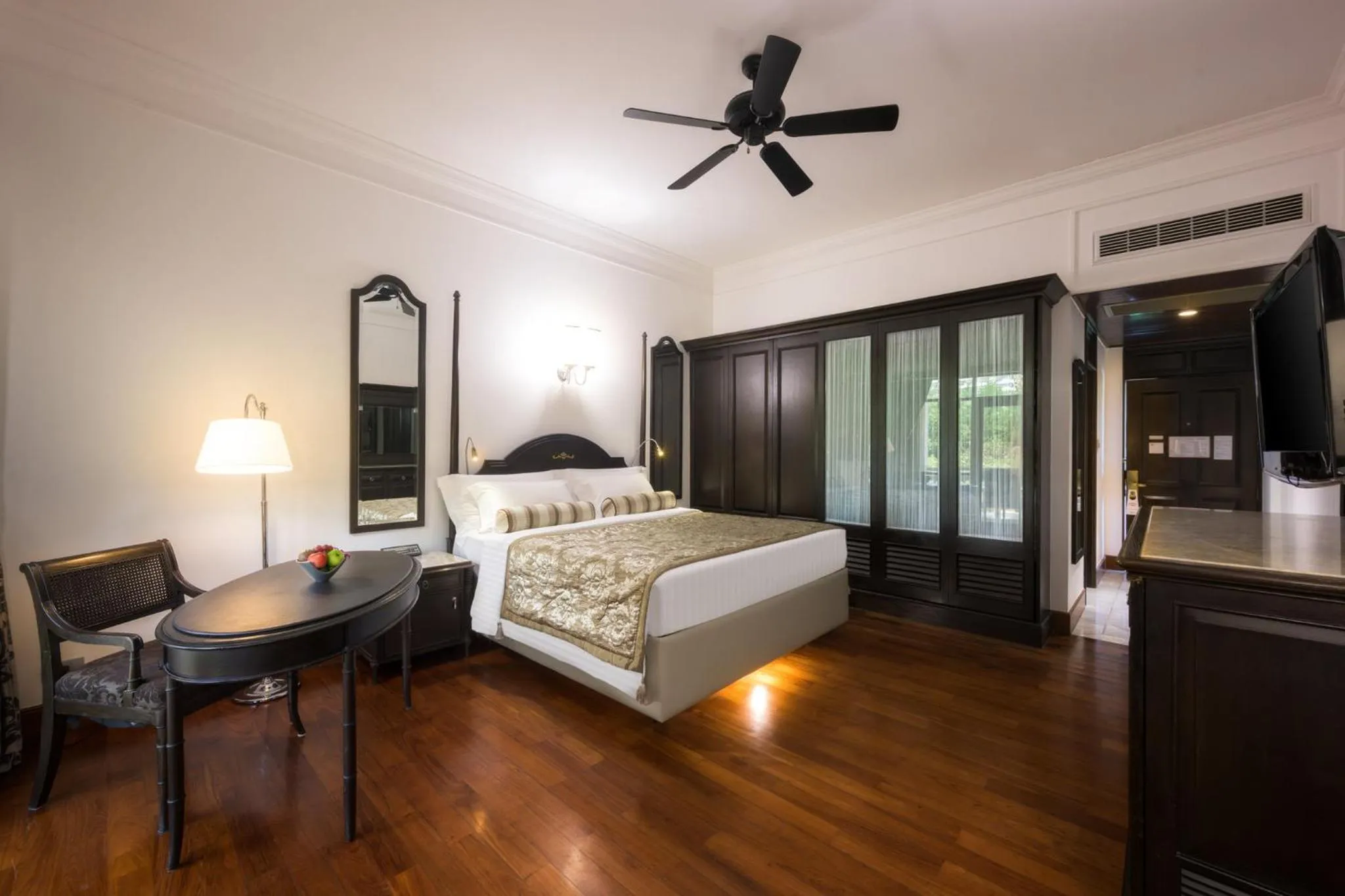 Photo of the whole room, Bed in Centara Grand Beach Resort & Villas Hua Hin