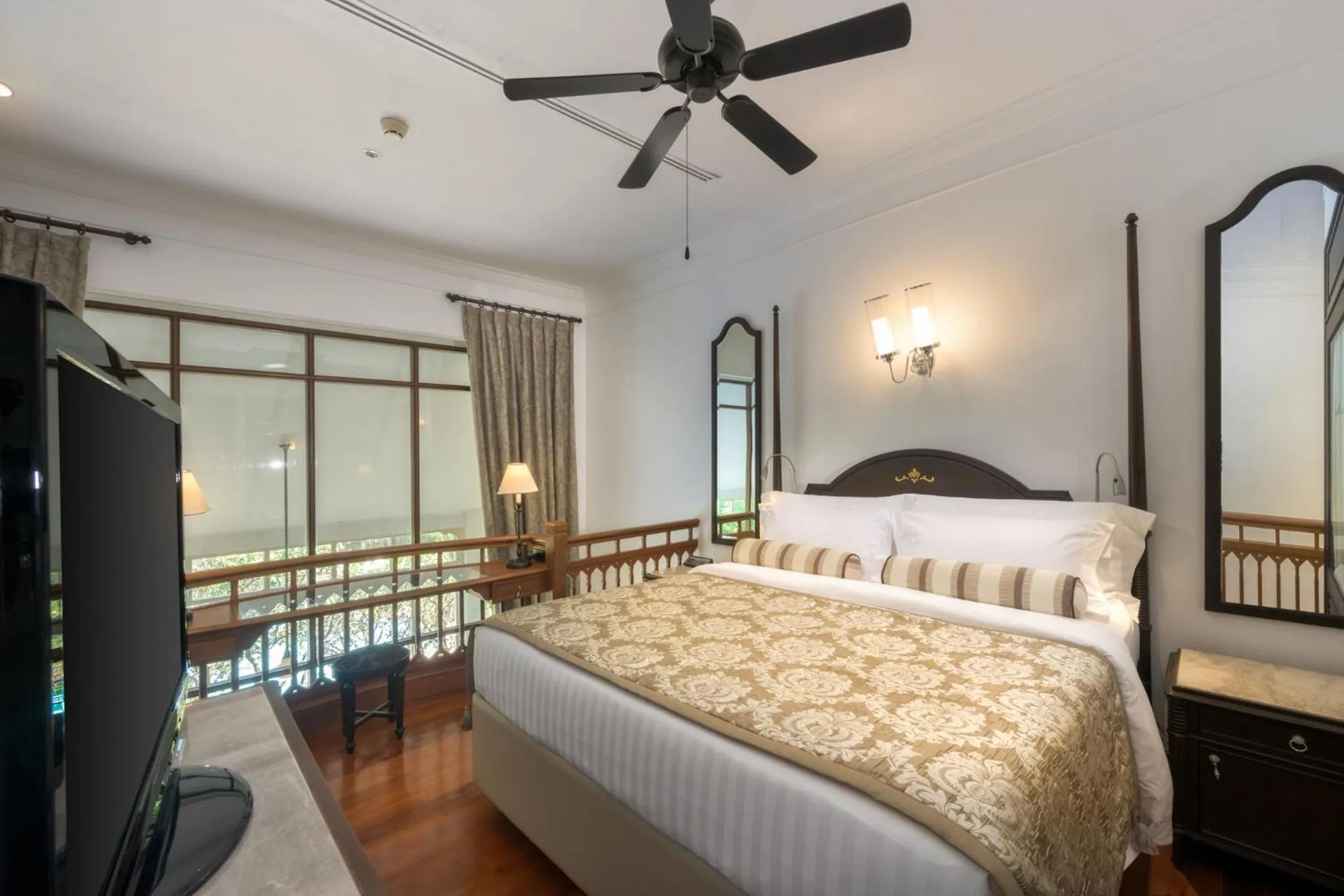 Photo of the whole room, Bed in Centara Grand Beach Resort & Villas Hua Hin