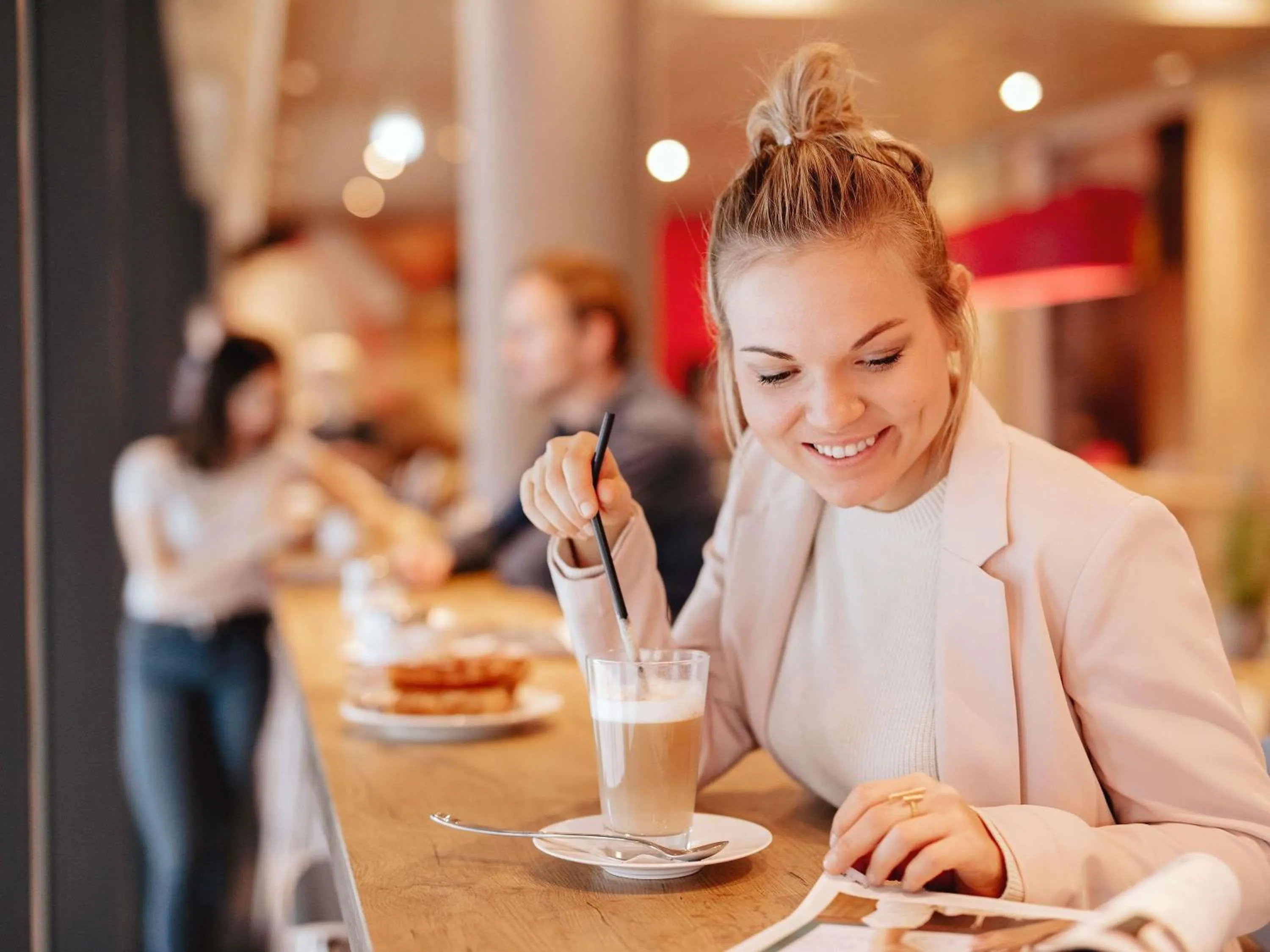 Lounge or bar in Ibis Bilbao Centro