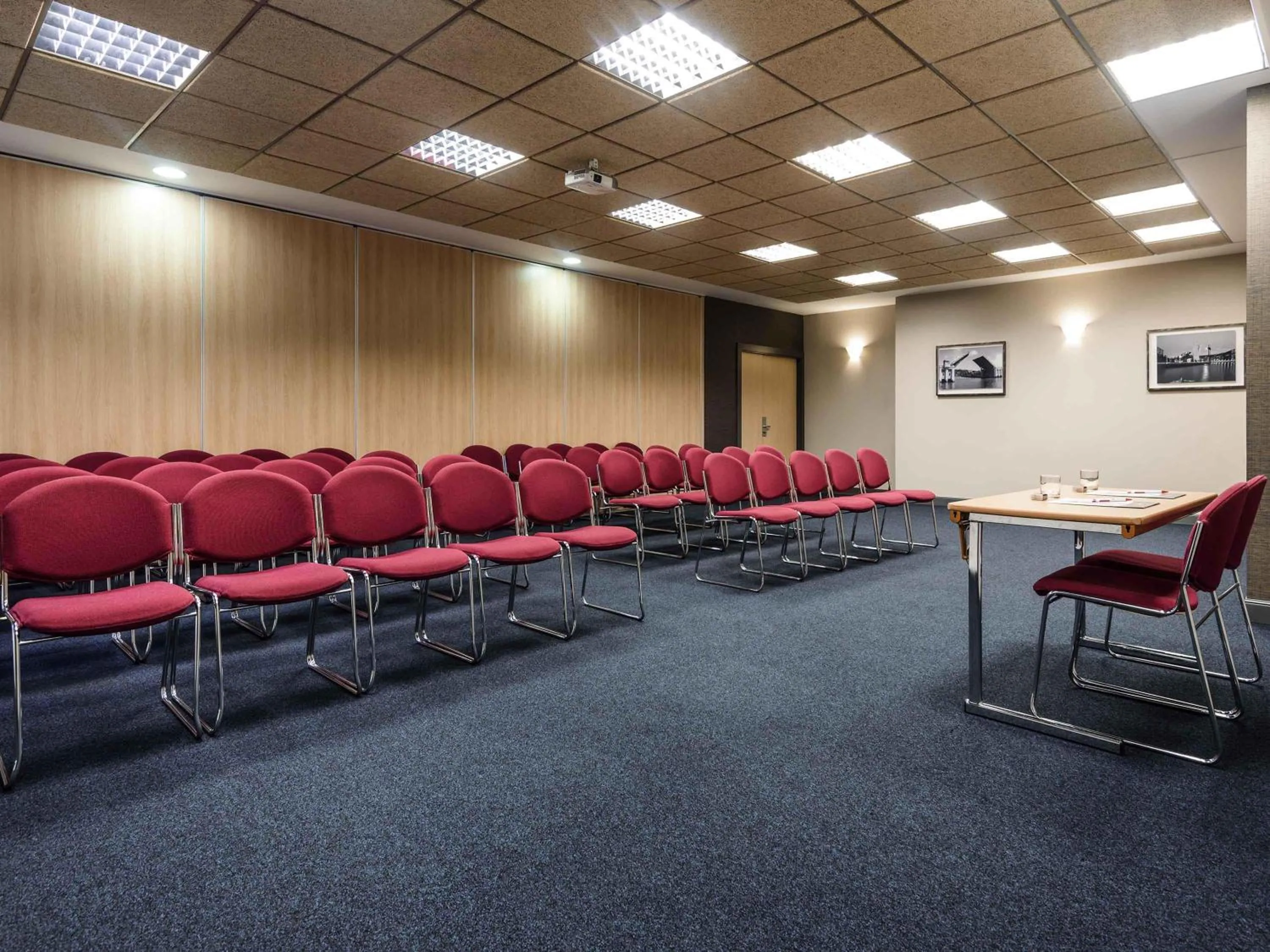 Meeting/conference room in Ibis Bilbao Centro