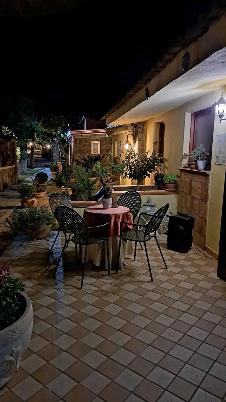 Night in Hotel Villaggio Tabù