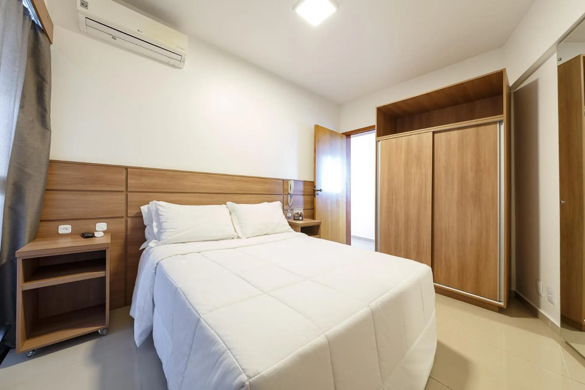 Bed in Slim São José Zion