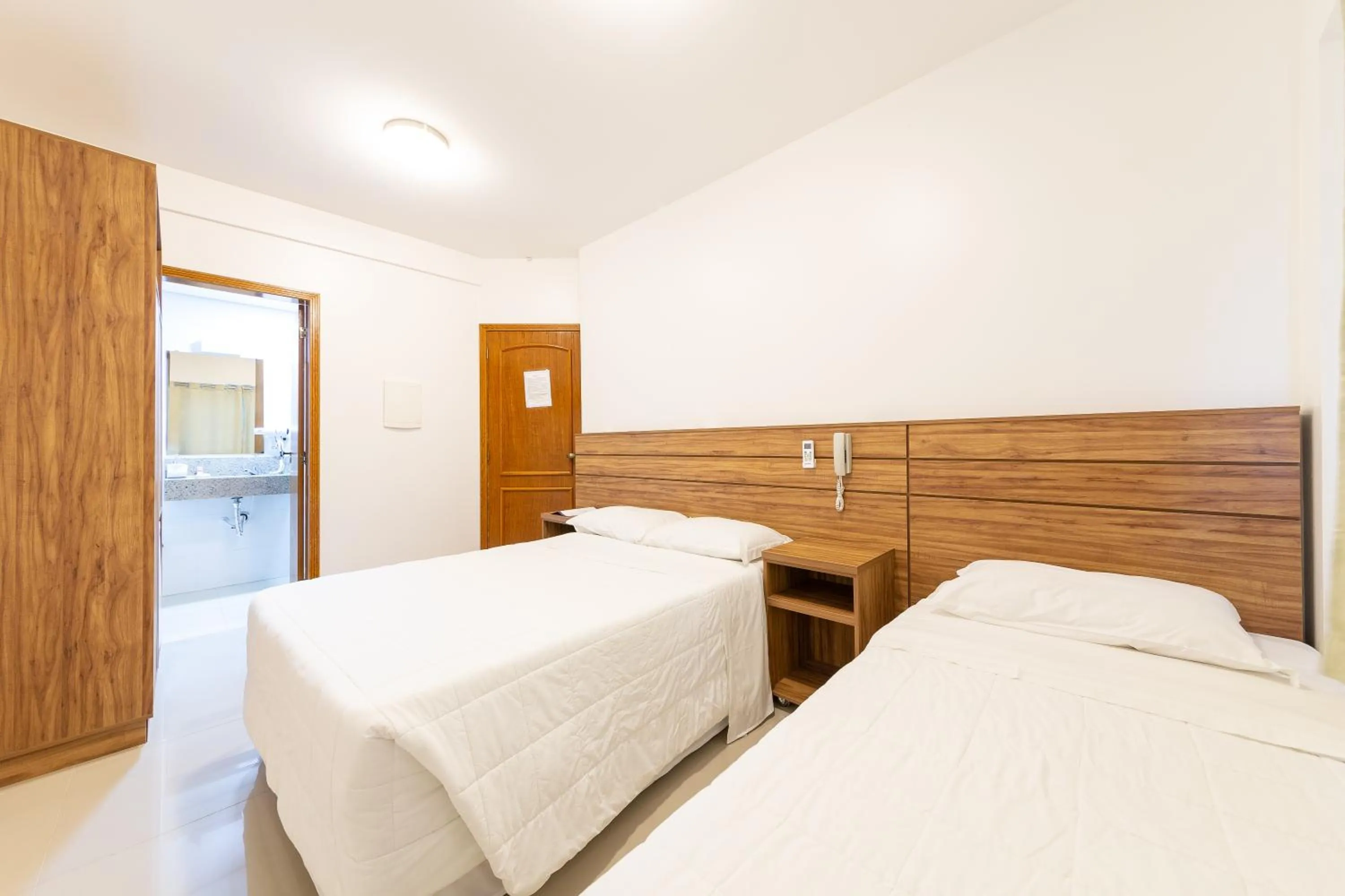 Bed in Slim São José Zion