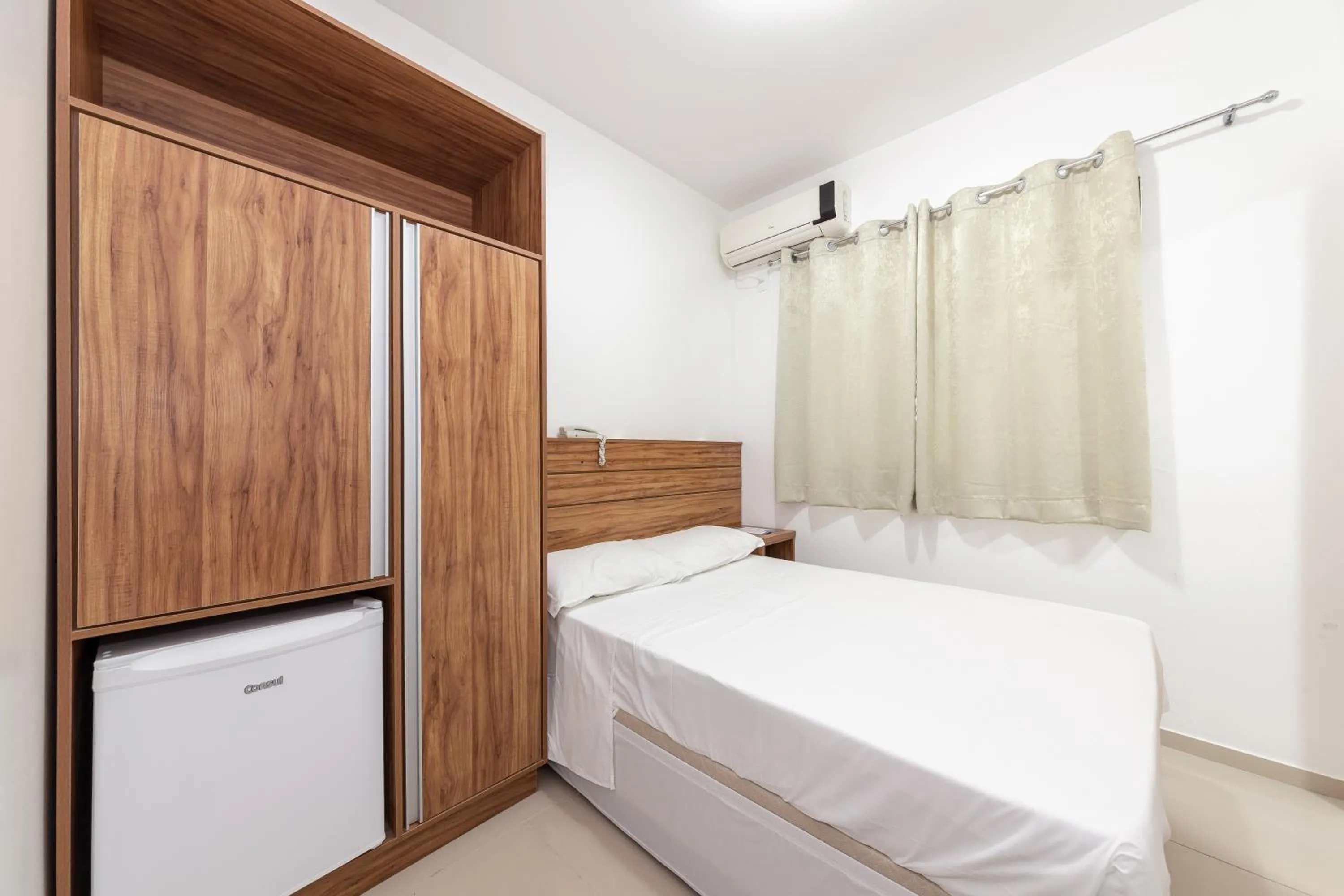 Bathroom, Bed in Slim São José Zion
