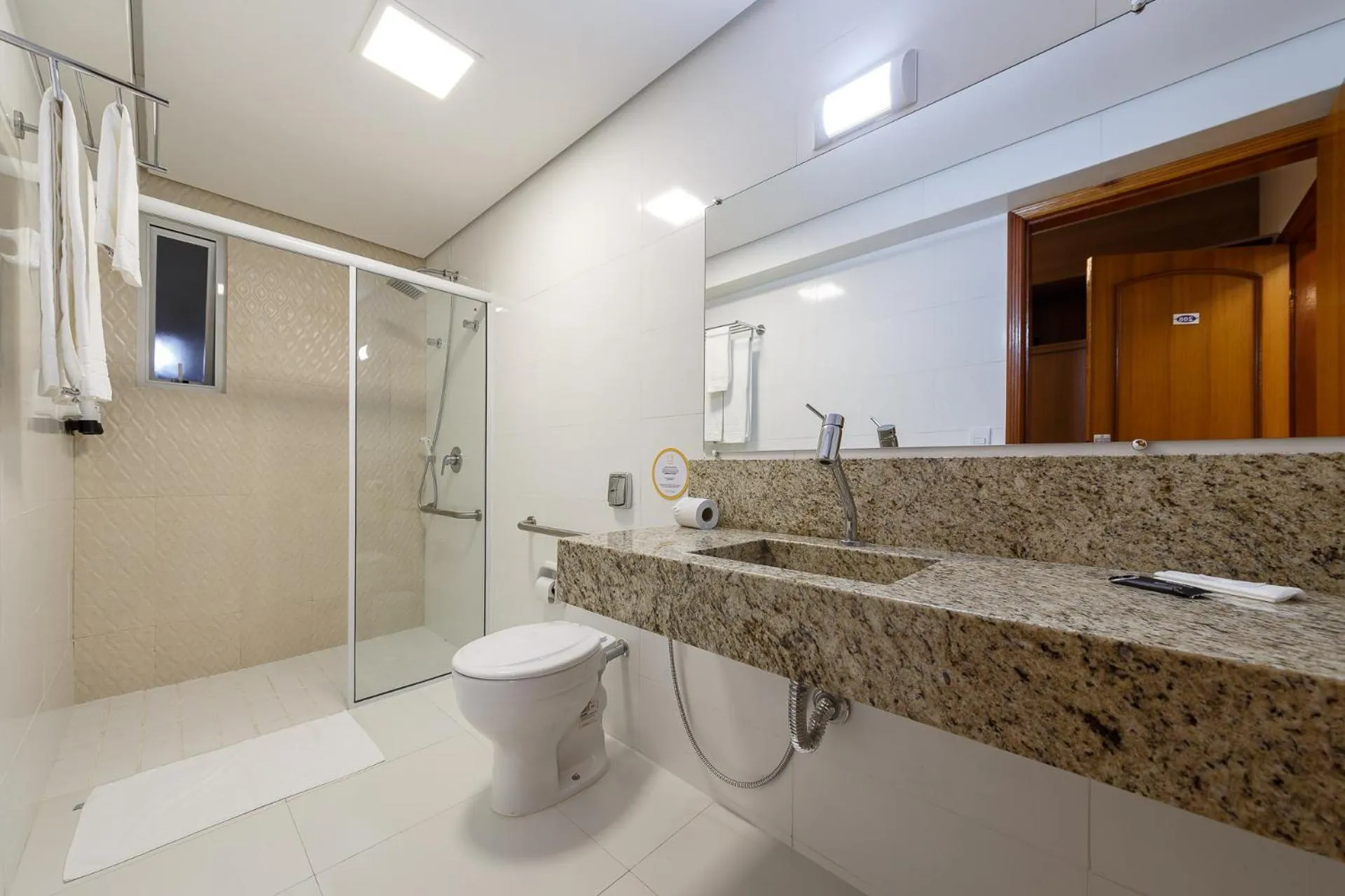 Bathroom in Slim São José Zion