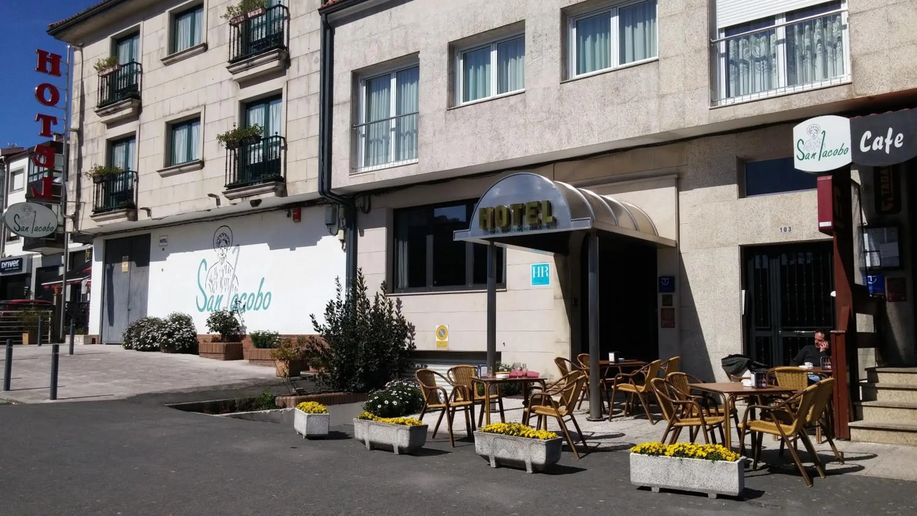 Facade/entrance in Hotel San Jacobo Facade/entrance in Hotel San Jacobo
