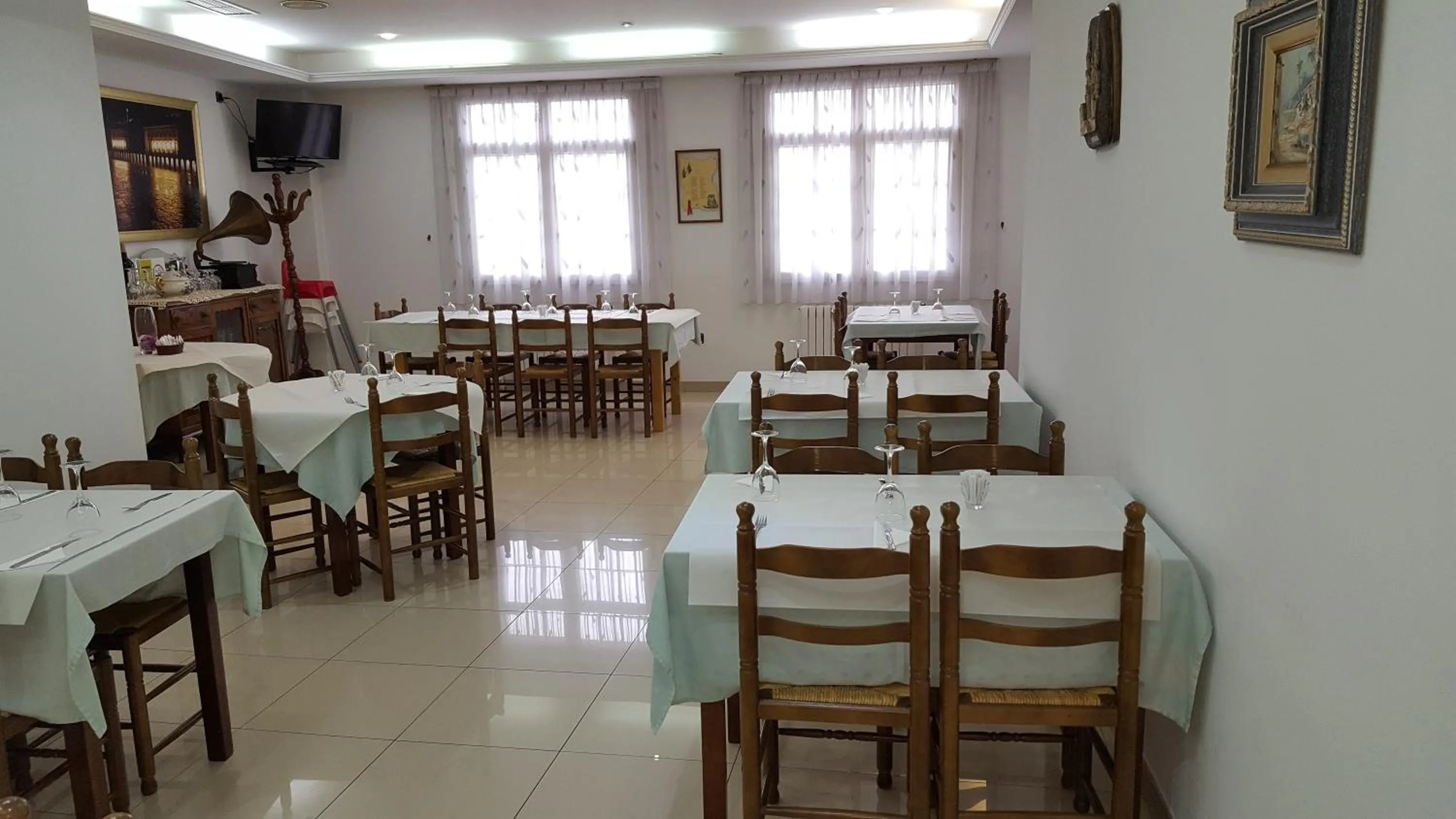 Restaurant/places to eat in Hotel San Jacobo