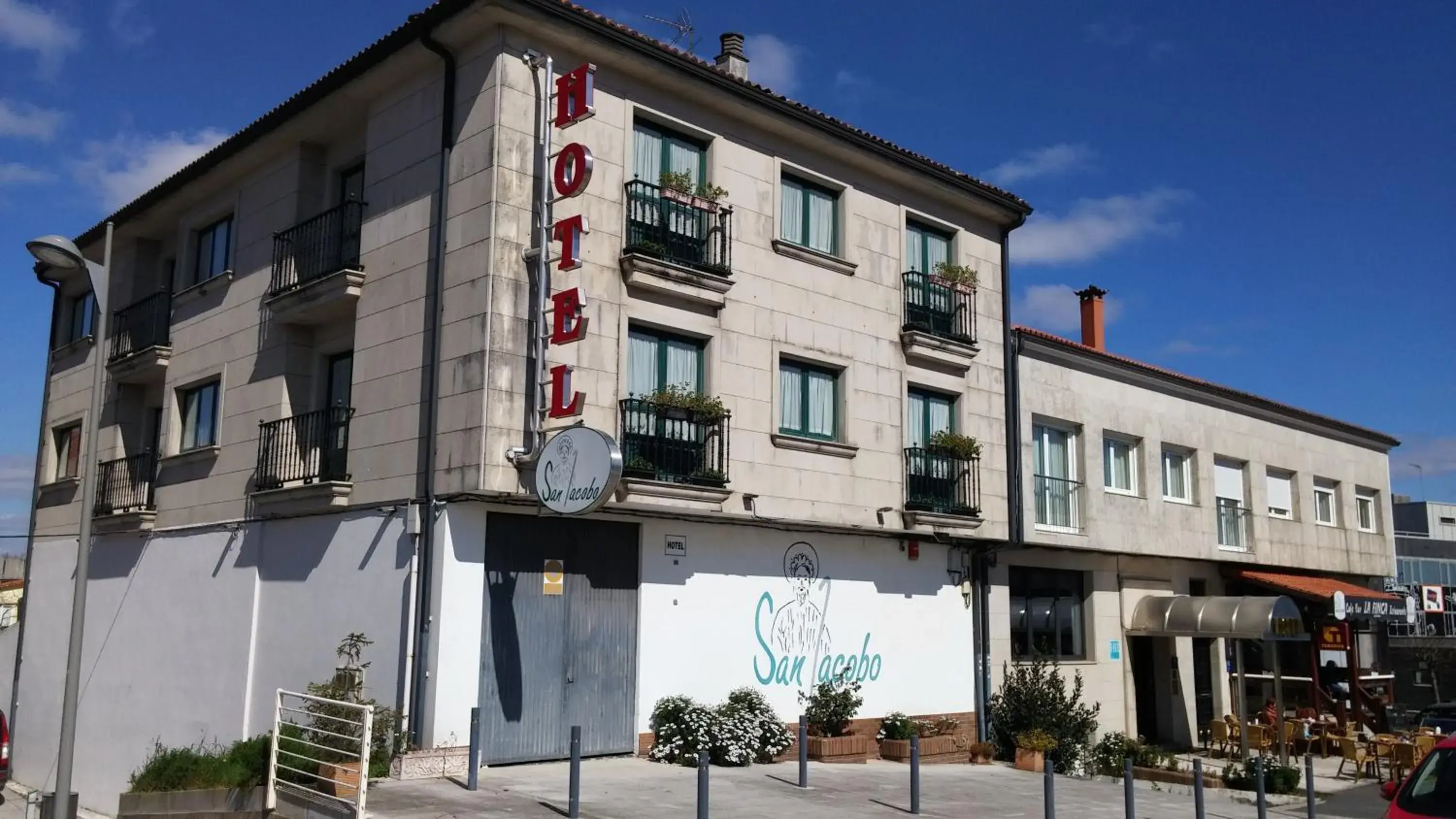 Facade/entrance in Hotel San Jacobo Facade/entrance in Hotel San Jacobo