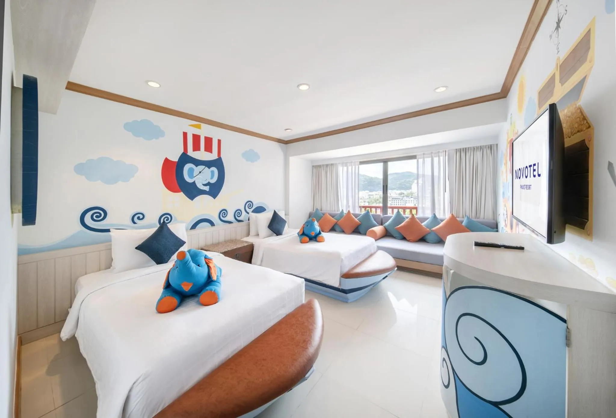 Bed in Novotel Phuket Resort