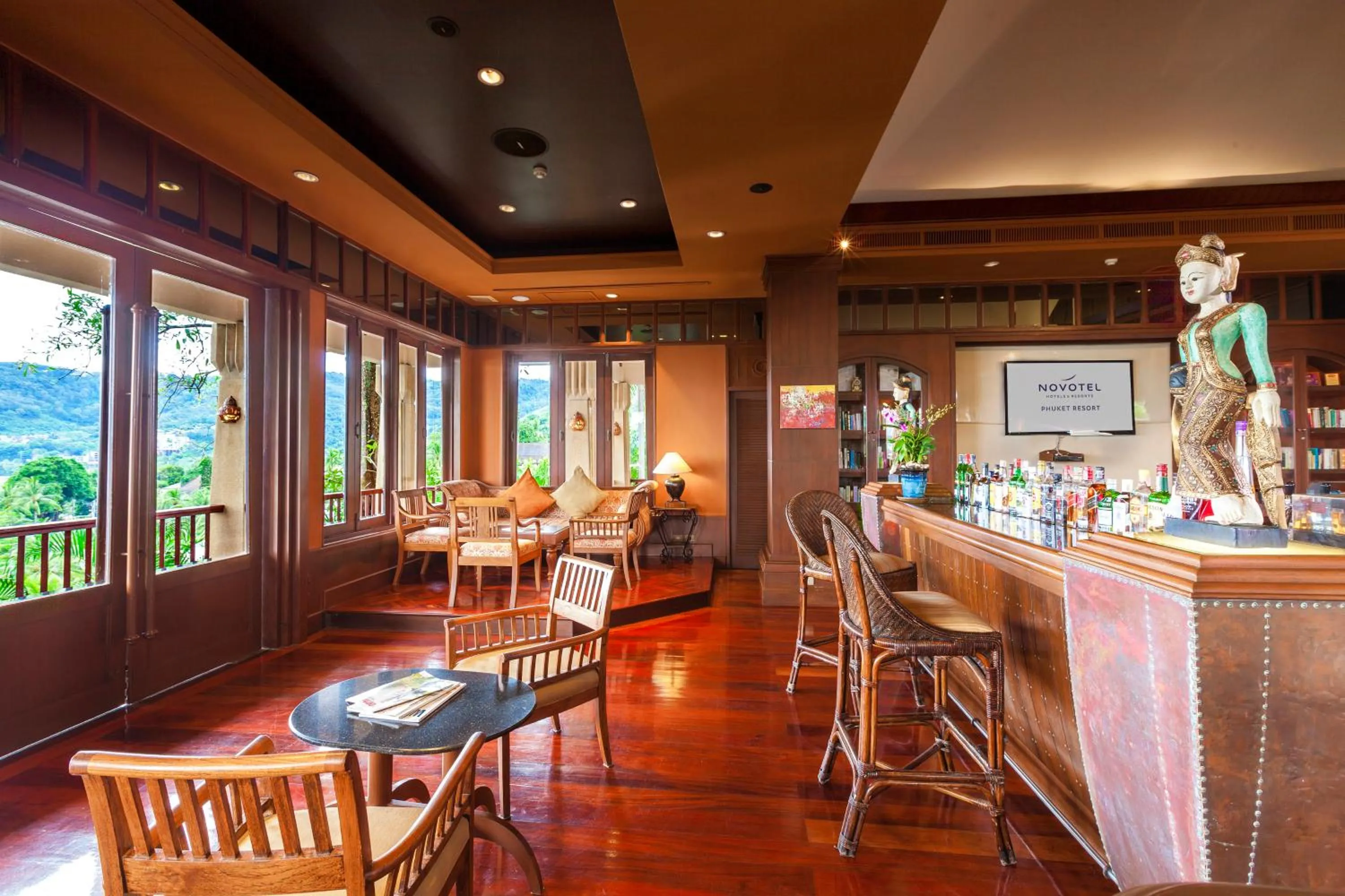 Restaurant/places to eat in Novotel Phuket Resort