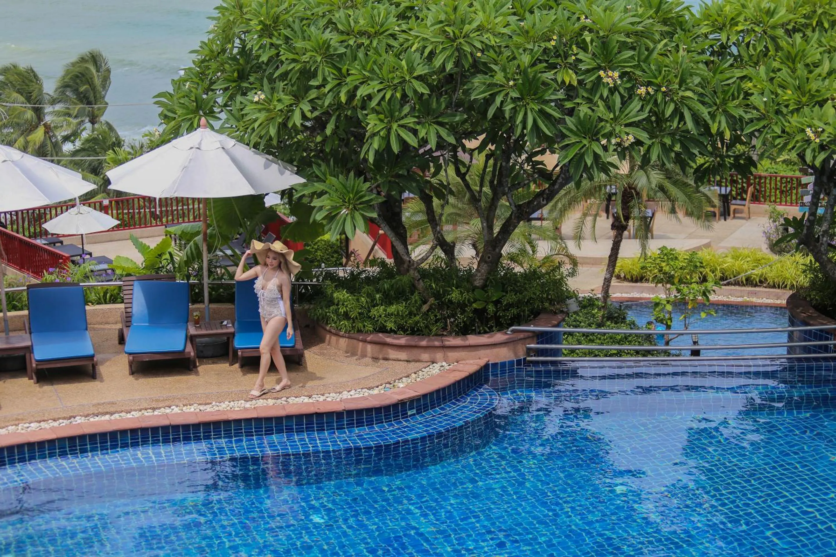 Swimming pool in Novotel Phuket Resort