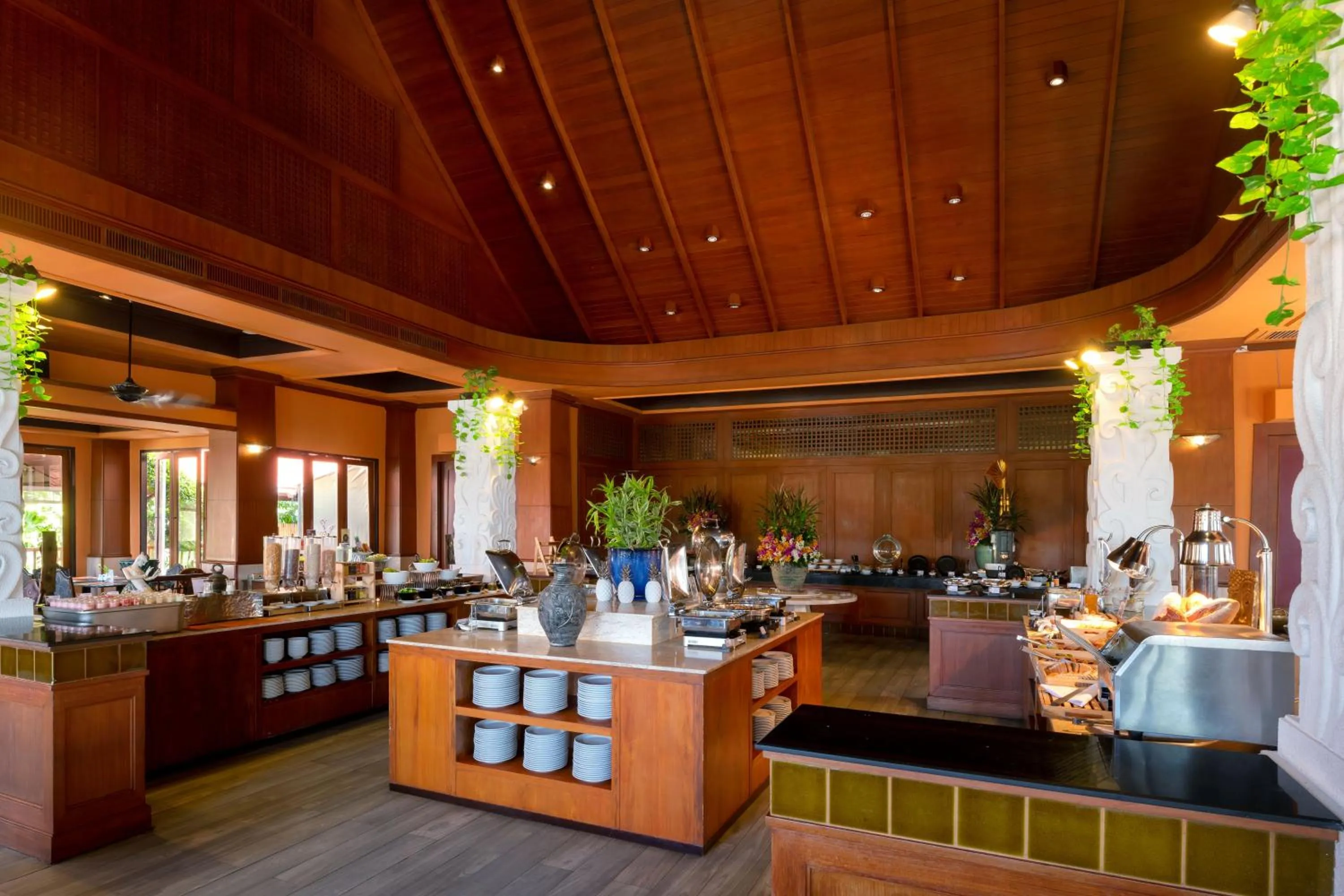 Restaurant/places to eat in Novotel Phuket Resort