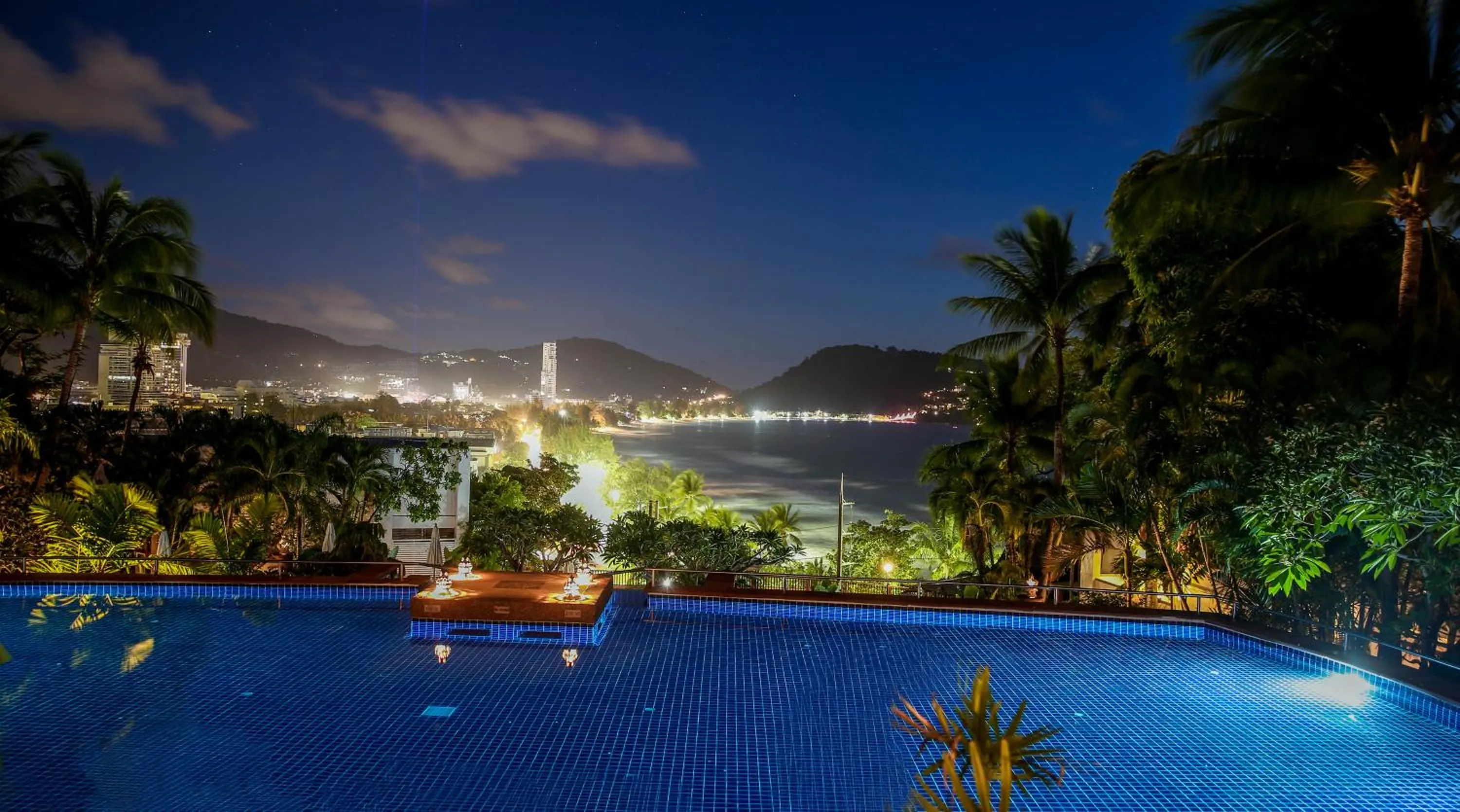 Swimming pool in Novotel Phuket Resort