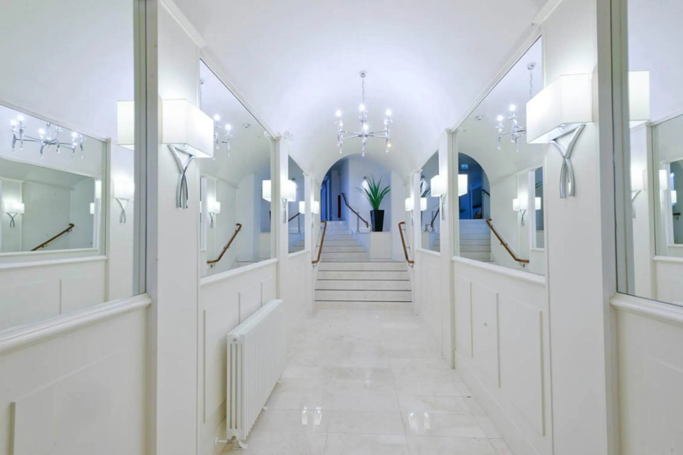 Lobby or reception in Rox Hotel Aberdeen by Compass Hospitality